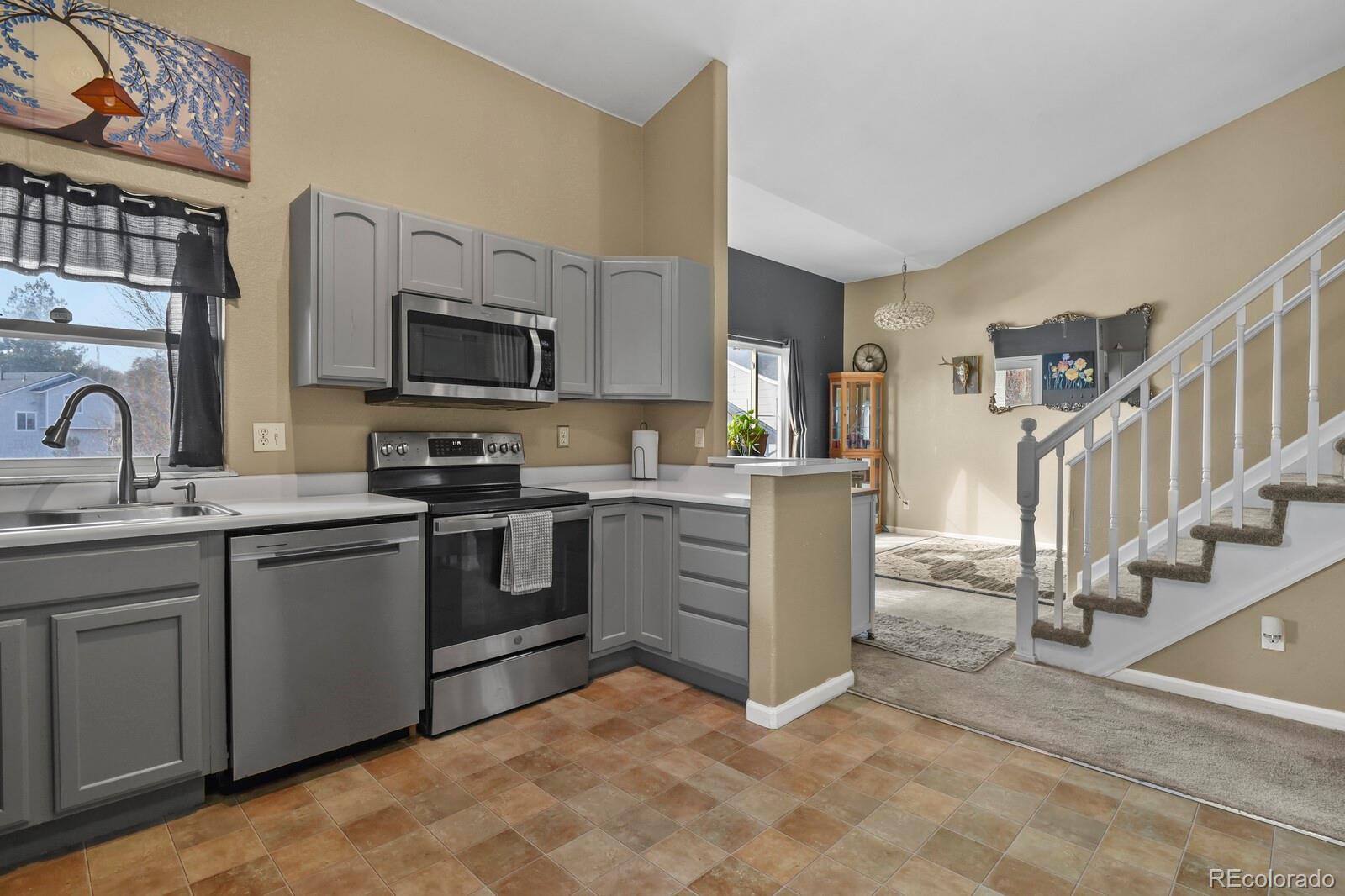 MLS Image #4 for 275  settlement lane,elizabeth, Colorado