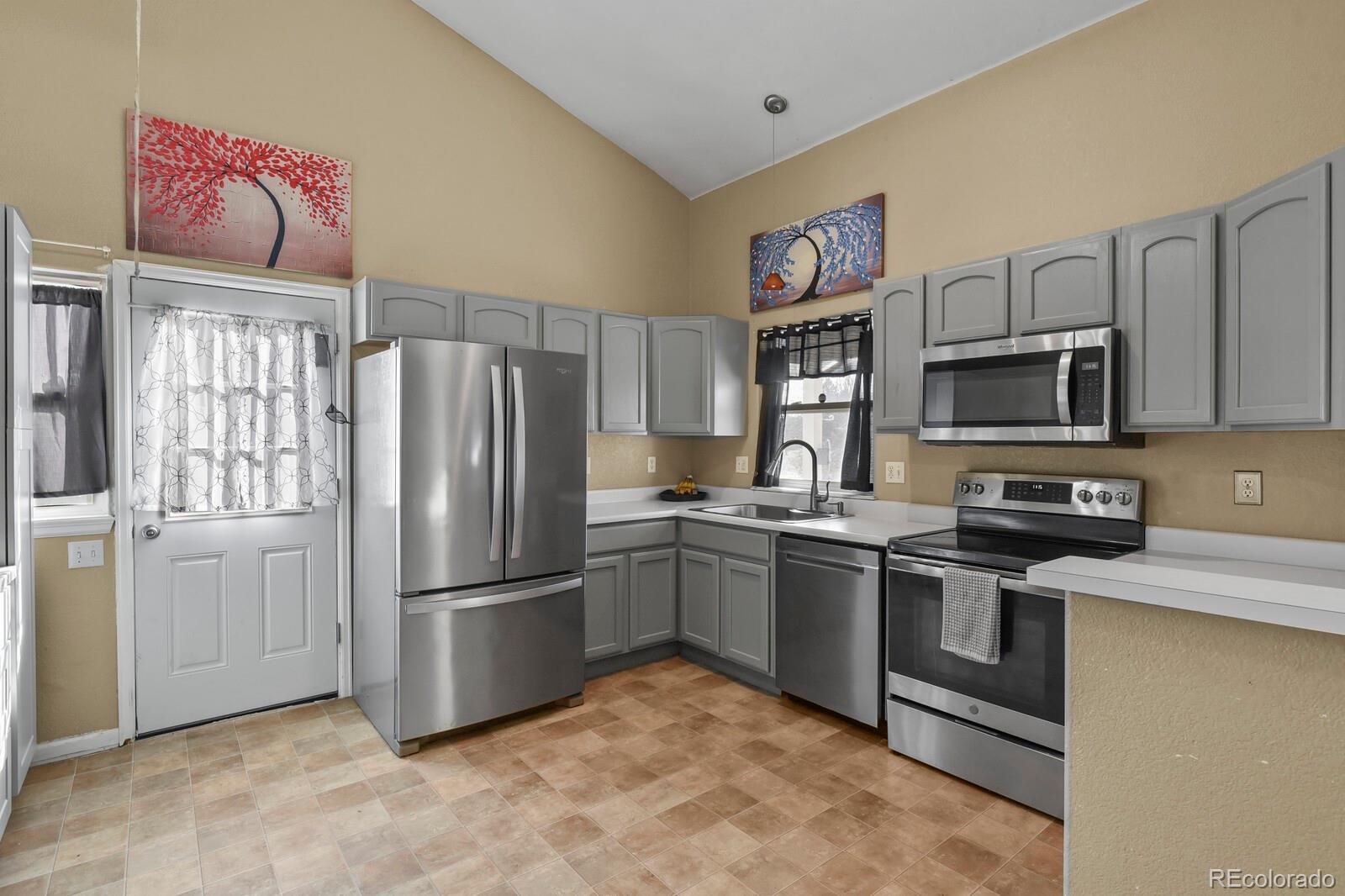 MLS Image #5 for 275  settlement lane,elizabeth, Colorado