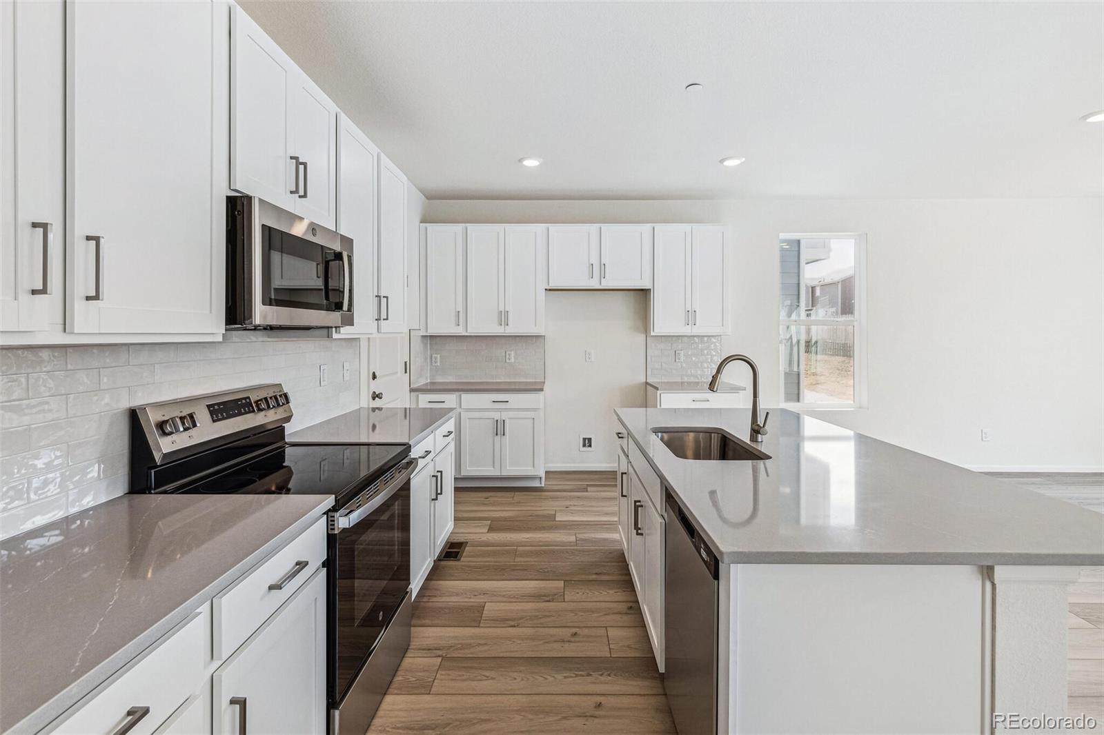 MLS Image #12 for 13372 e 110th way,commerce city, Colorado