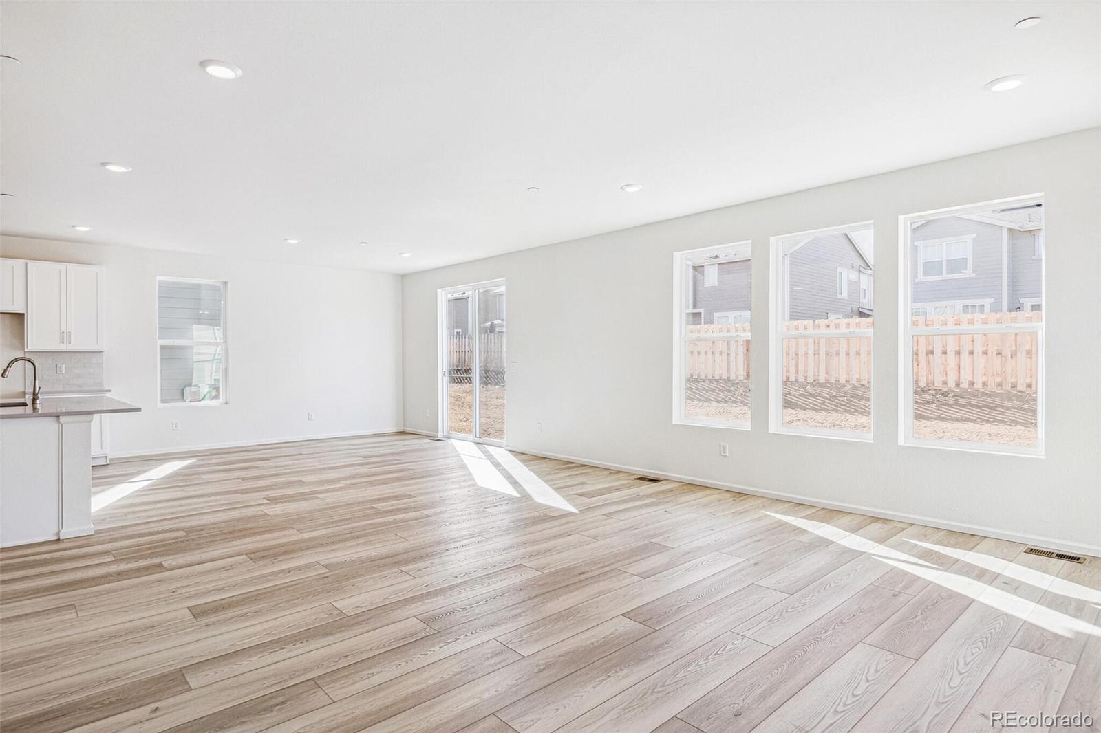MLS Image #6 for 13372 e 110th way,commerce city, Colorado