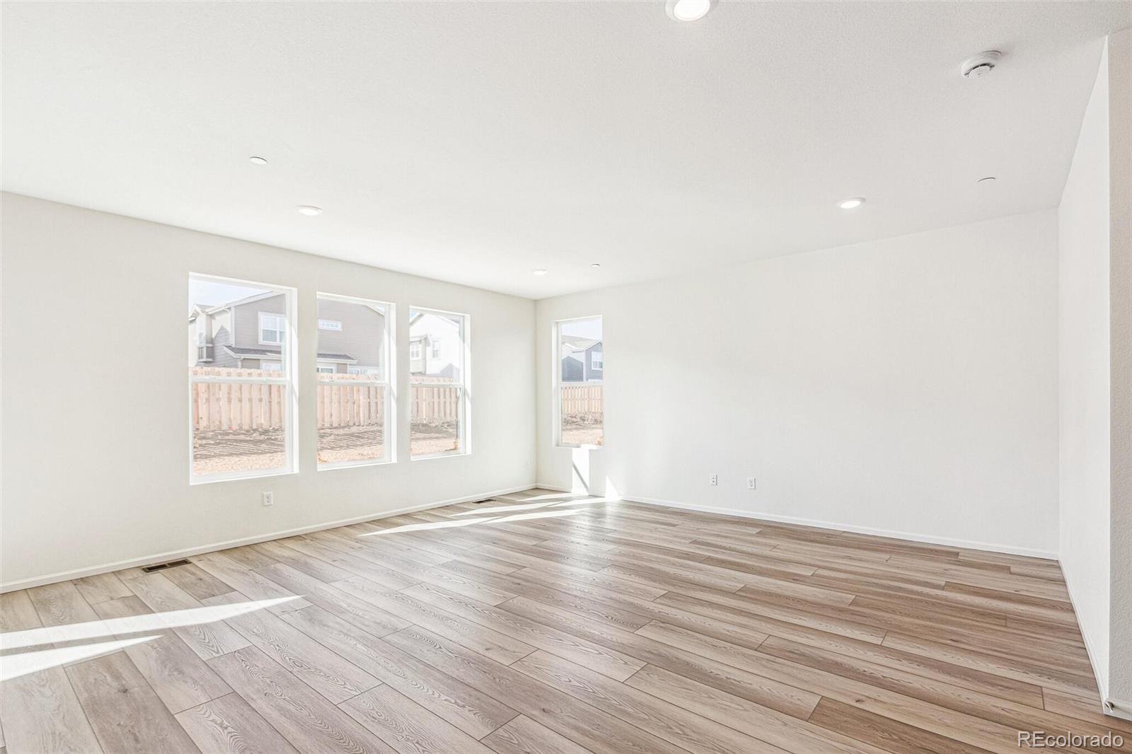 MLS Image #9 for 13372 e 110th way,commerce city, Colorado