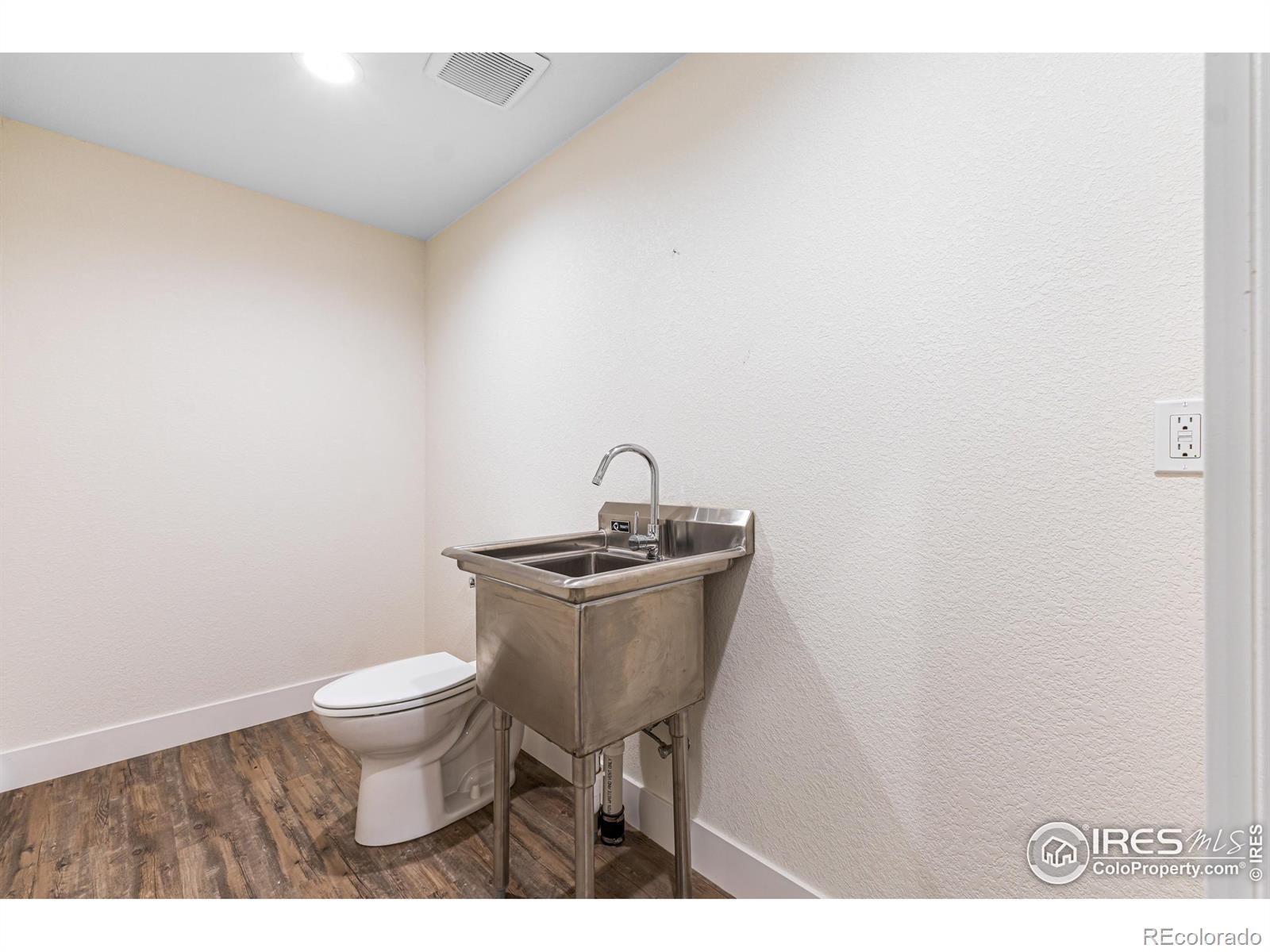MLS Image #29 for 2051  grain bin drive,windsor, Colorado