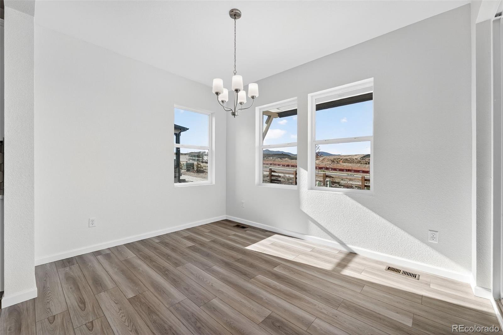 MLS Image #6 for 16907 w 92nd drive,arvada, Colorado