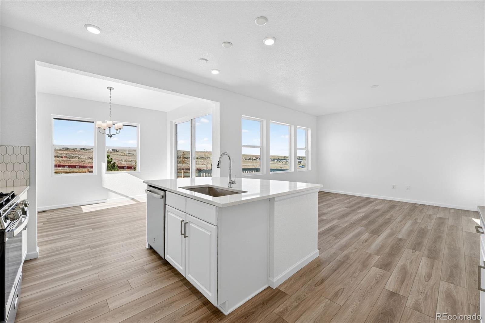 MLS Image #8 for 16907 w 92nd drive,arvada, Colorado