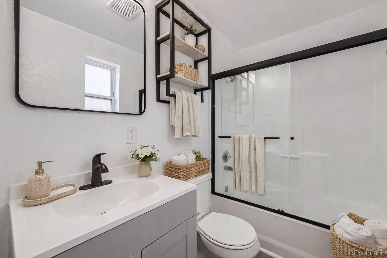 MLS Image #5 for 1537  xenia street,denver, Colorado