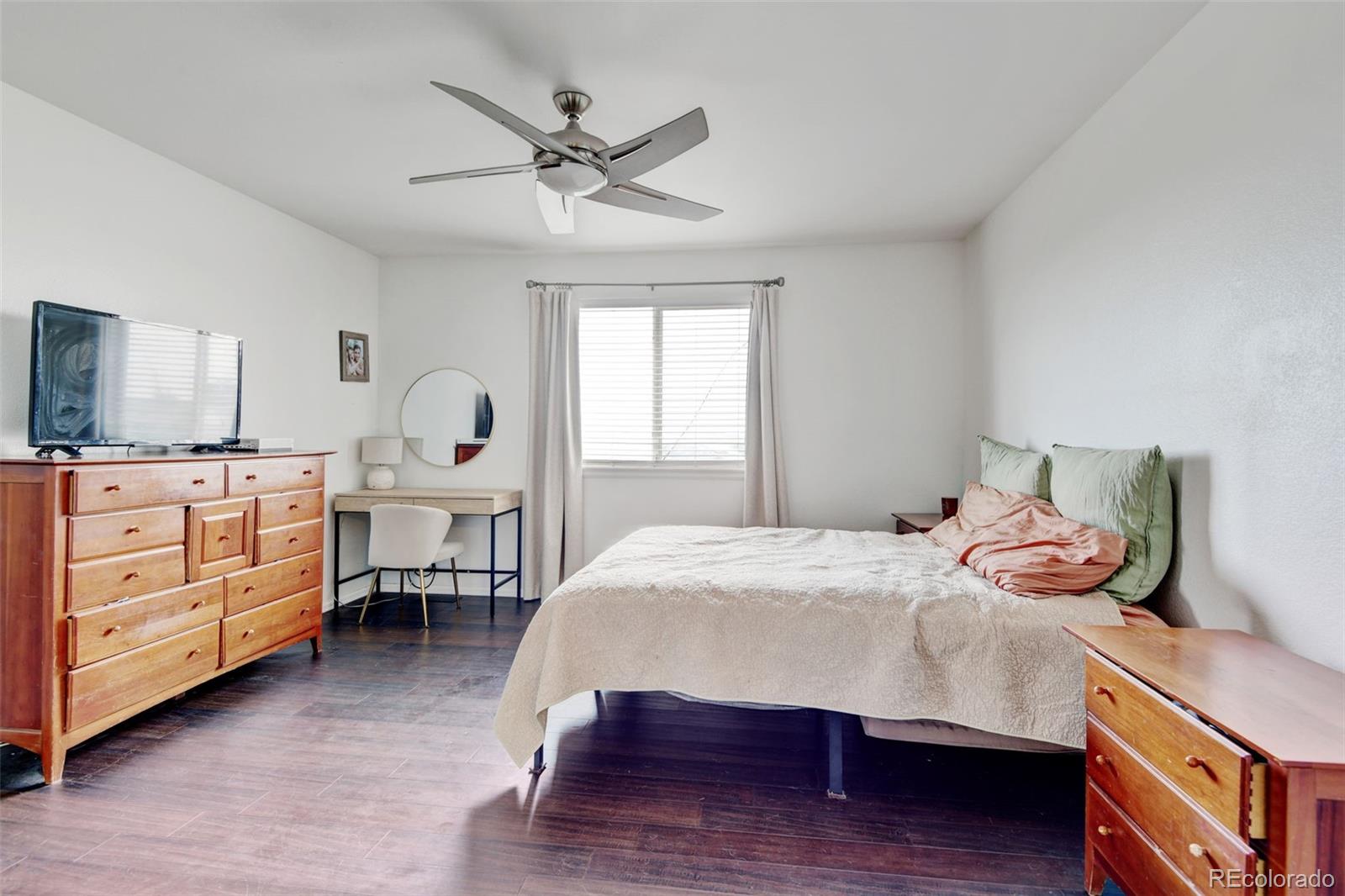 MLS Image #11 for 22149 e milan place,aurora, Colorado