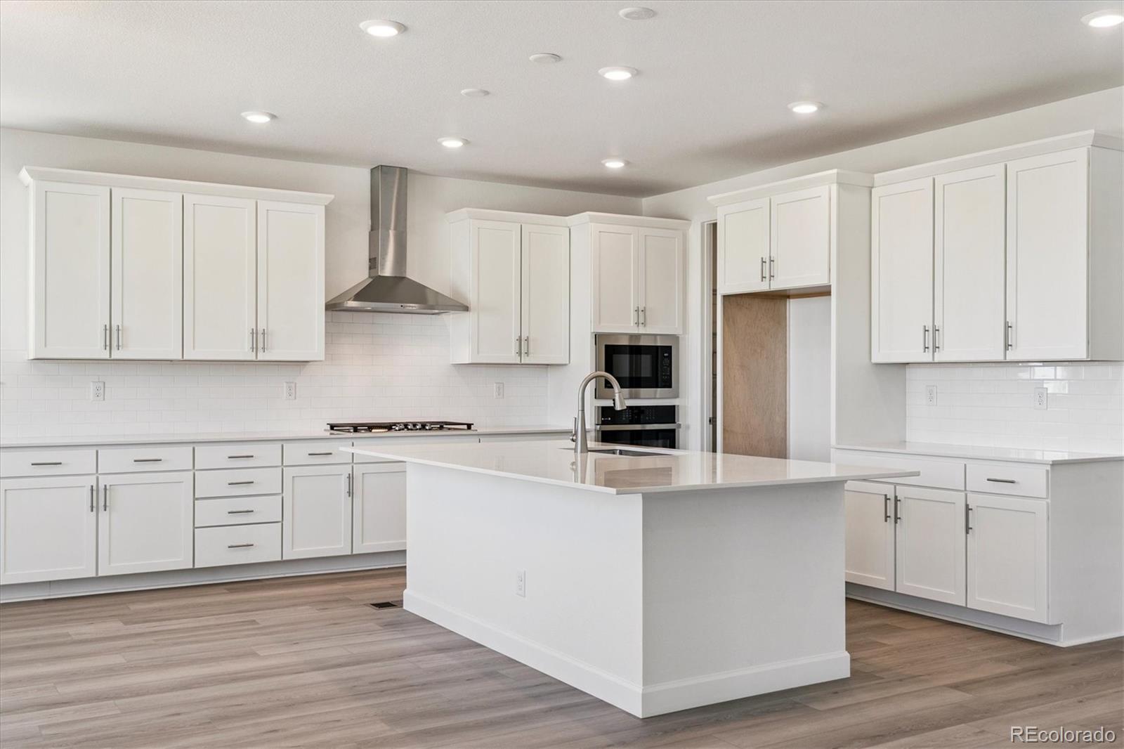 MLS Image #9 for 1815  gold ridge point,castle rock, Colorado