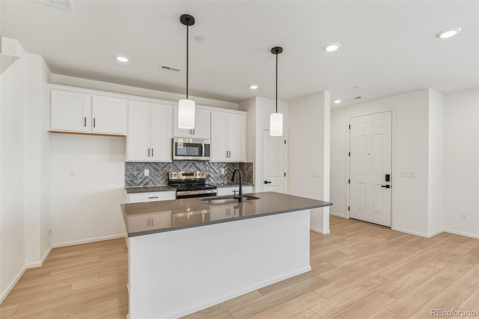MLS Image #13 for 13560 e 111th place,commerce city, Colorado