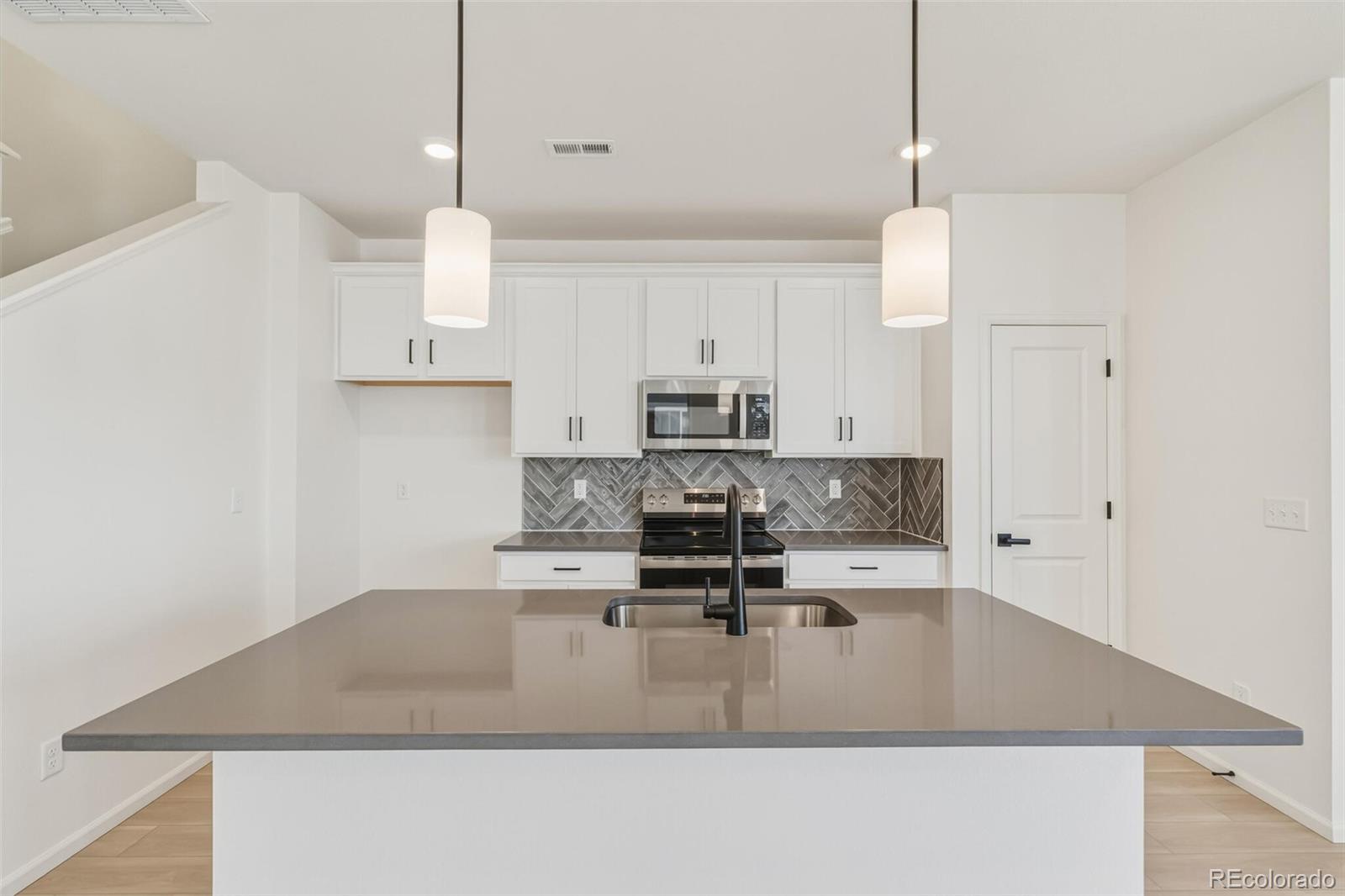 MLS Image #14 for 13560 e 111th place,commerce city, Colorado