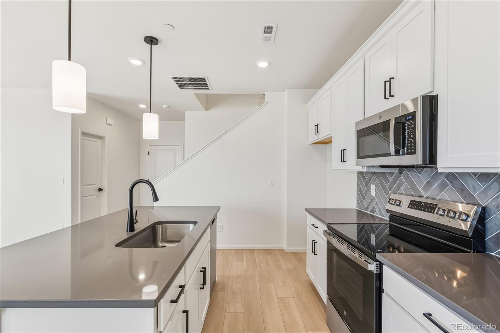 MLS Image #16 for 13560 e 111th place,commerce city, Colorado