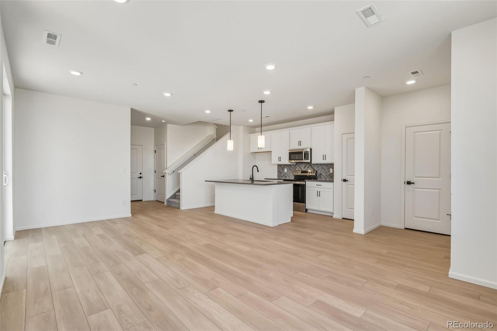 MLS Image #4 for 13560 e 111th place,commerce city, Colorado
