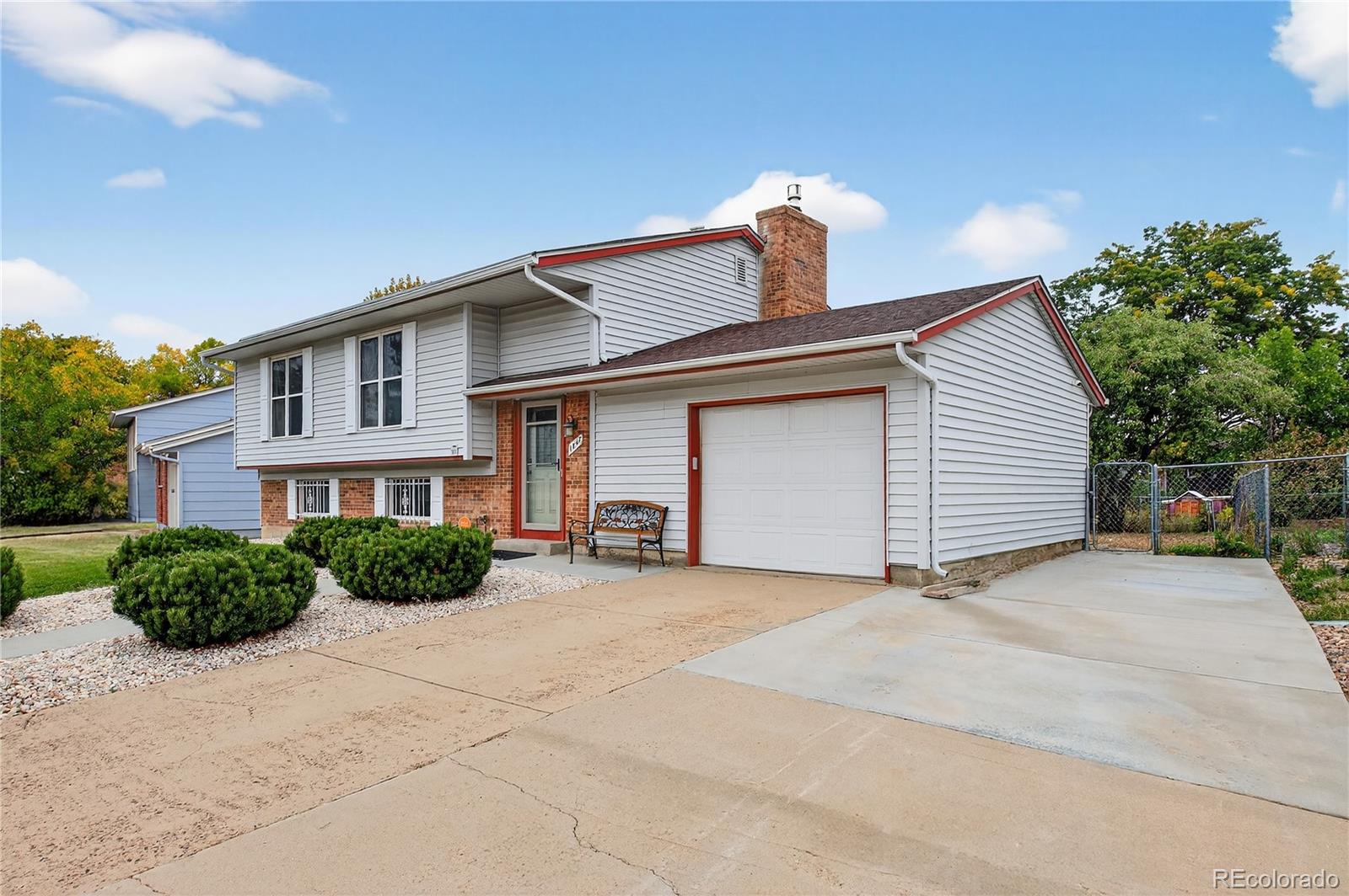 MLS Image #2 for 1847 s yampa way,aurora, Colorado