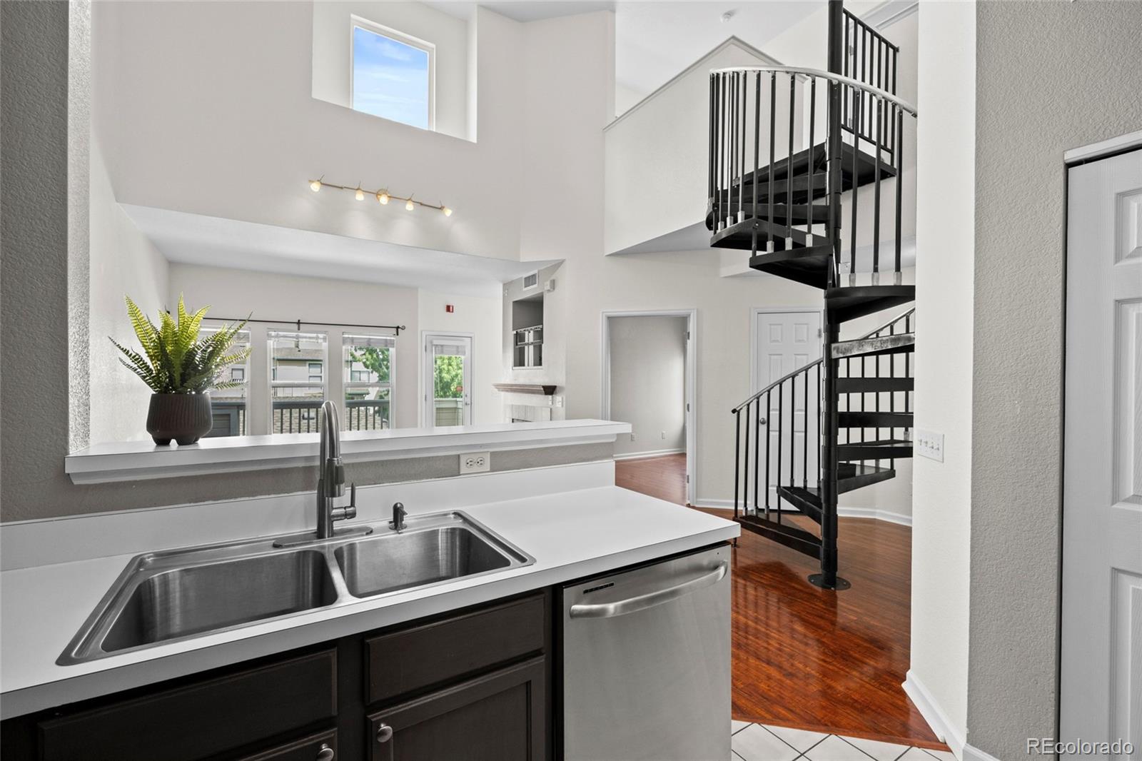 MLS Image #7 for 8707 e florida avenue 904,denver, Colorado