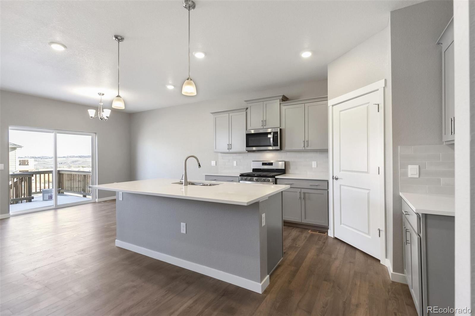 MLS Image #11 for 778 n clubview street,watkins, Colorado