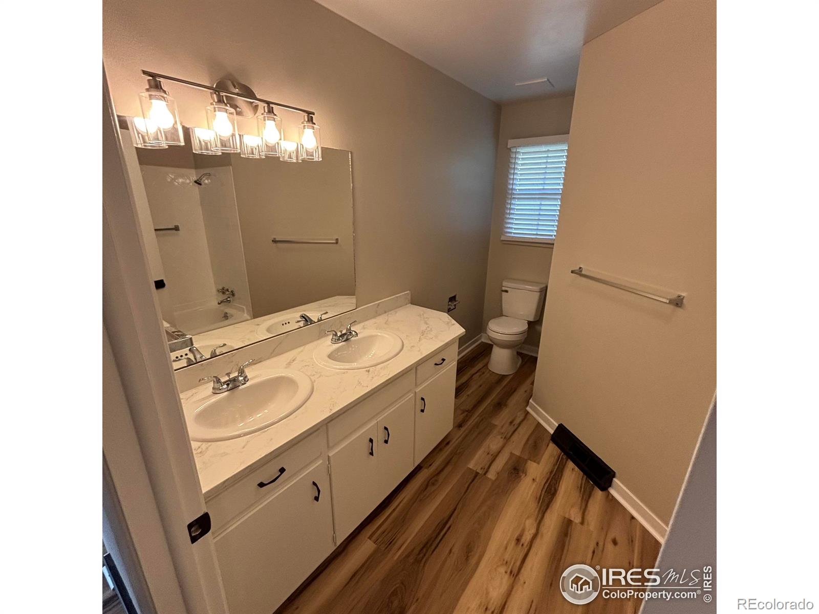 MLS Image #22 for 928 w lake street,fort collins, Colorado