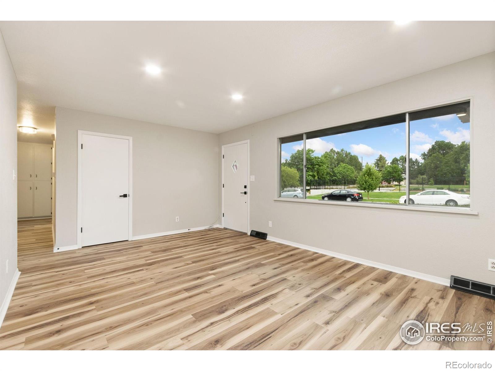 MLS Image #6 for 928 w lake street,fort collins, Colorado
