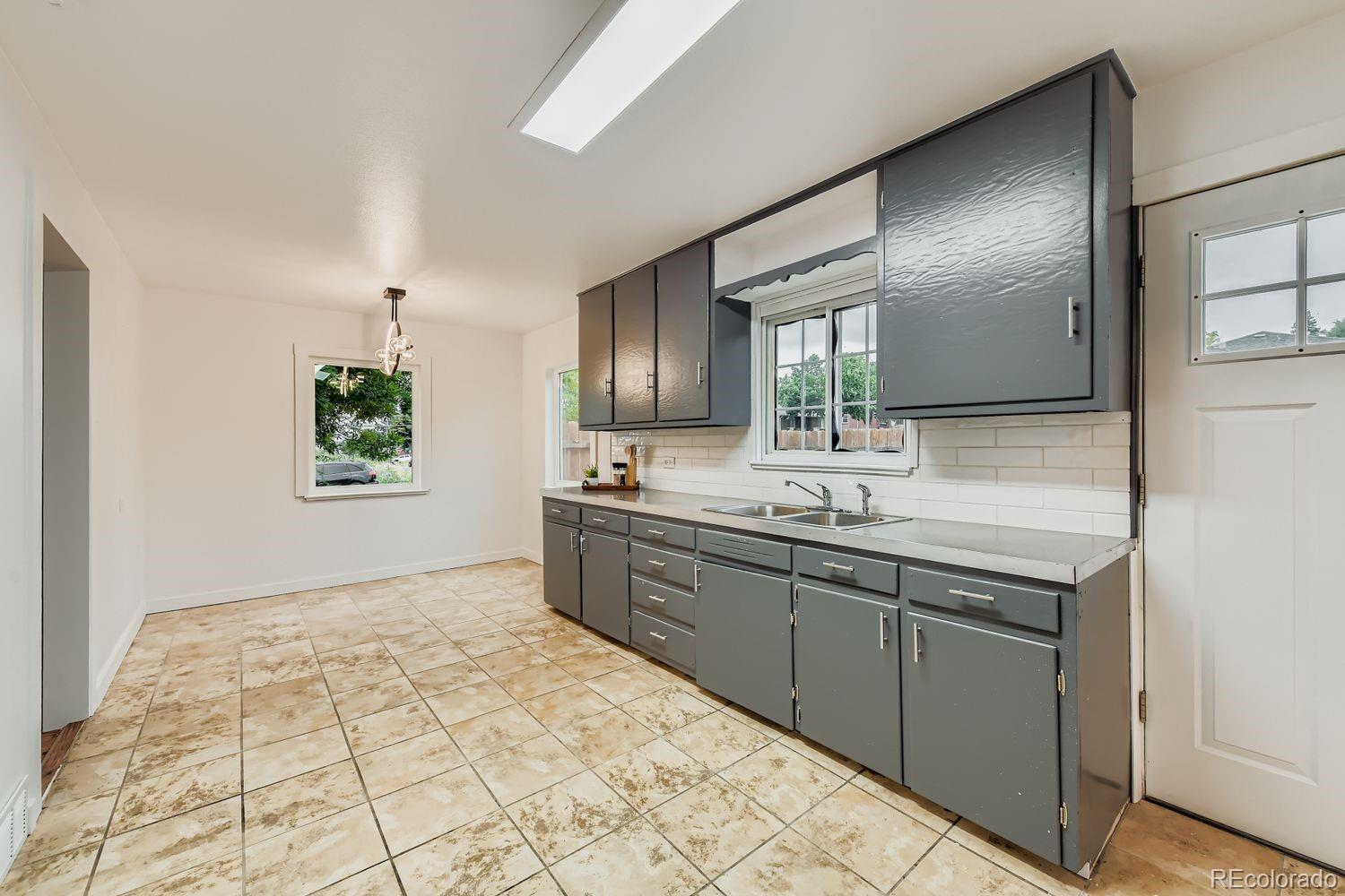 MLS Image #5 for 675 s quivas street,denver, Colorado