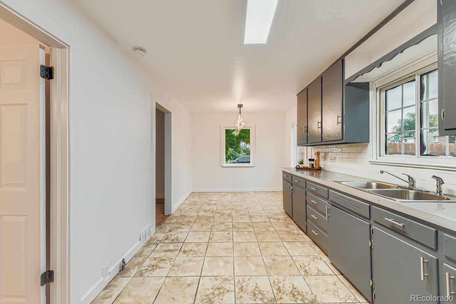 MLS Image #7 for 675 s quivas street,denver, Colorado