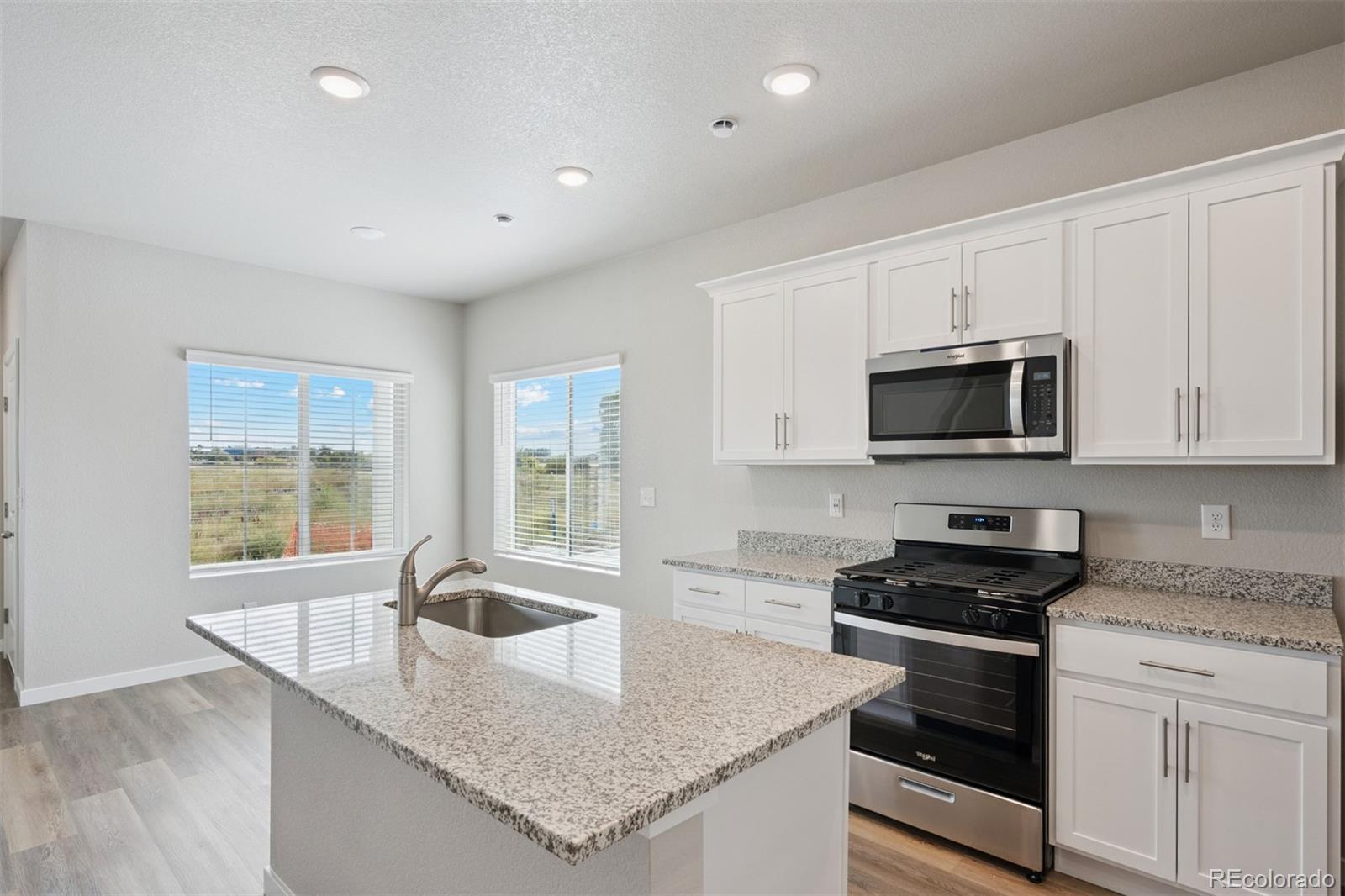 MLS Image #4 for 918  montbello avenue,fort lupton, Colorado