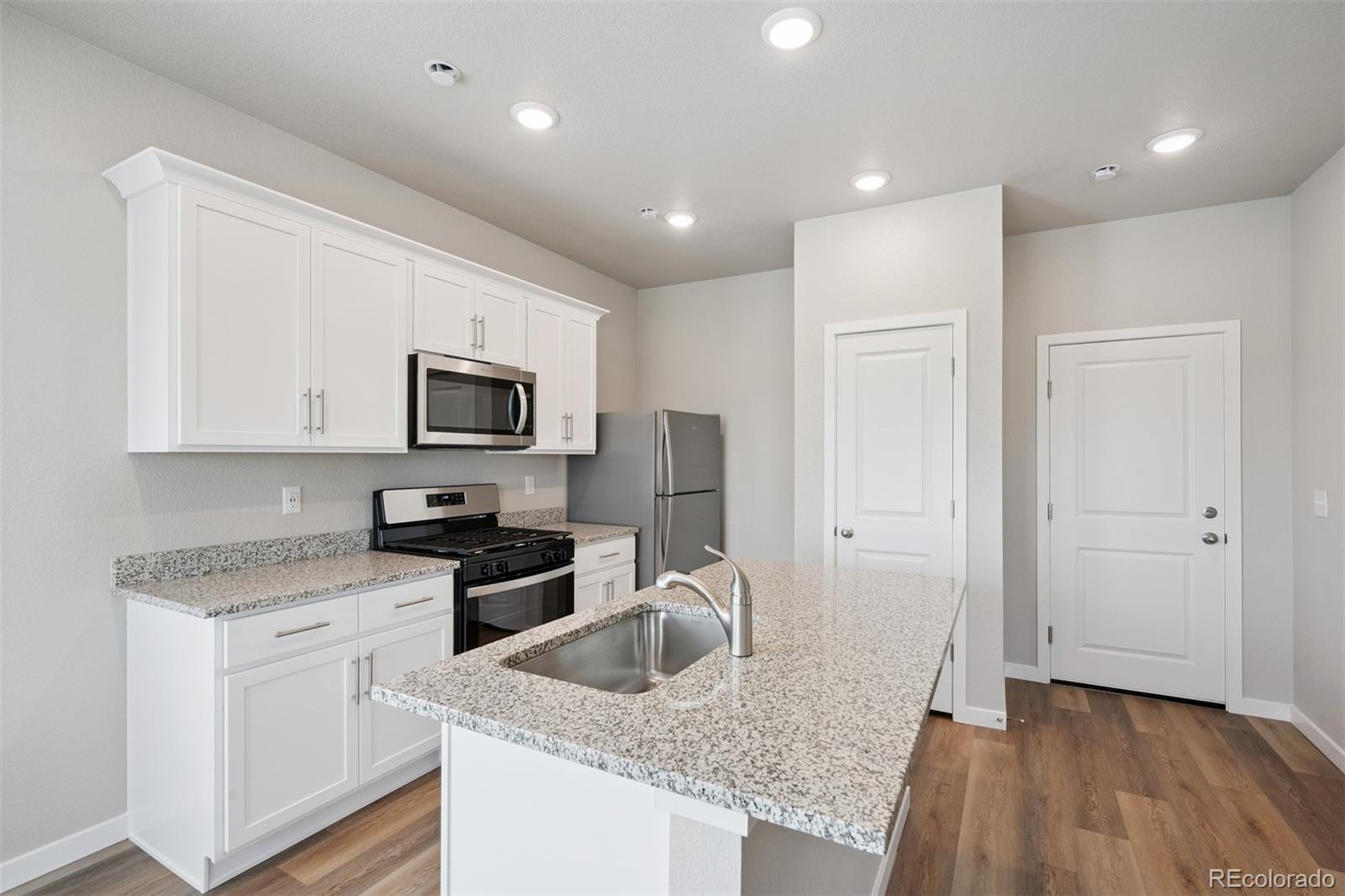 MLS Image #6 for 918  montbello avenue,fort lupton, Colorado
