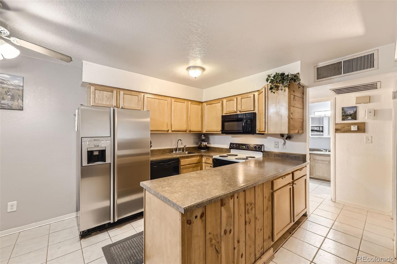 MLS Image #11 for 3663 s sheridan boulevard 14,denver, Colorado