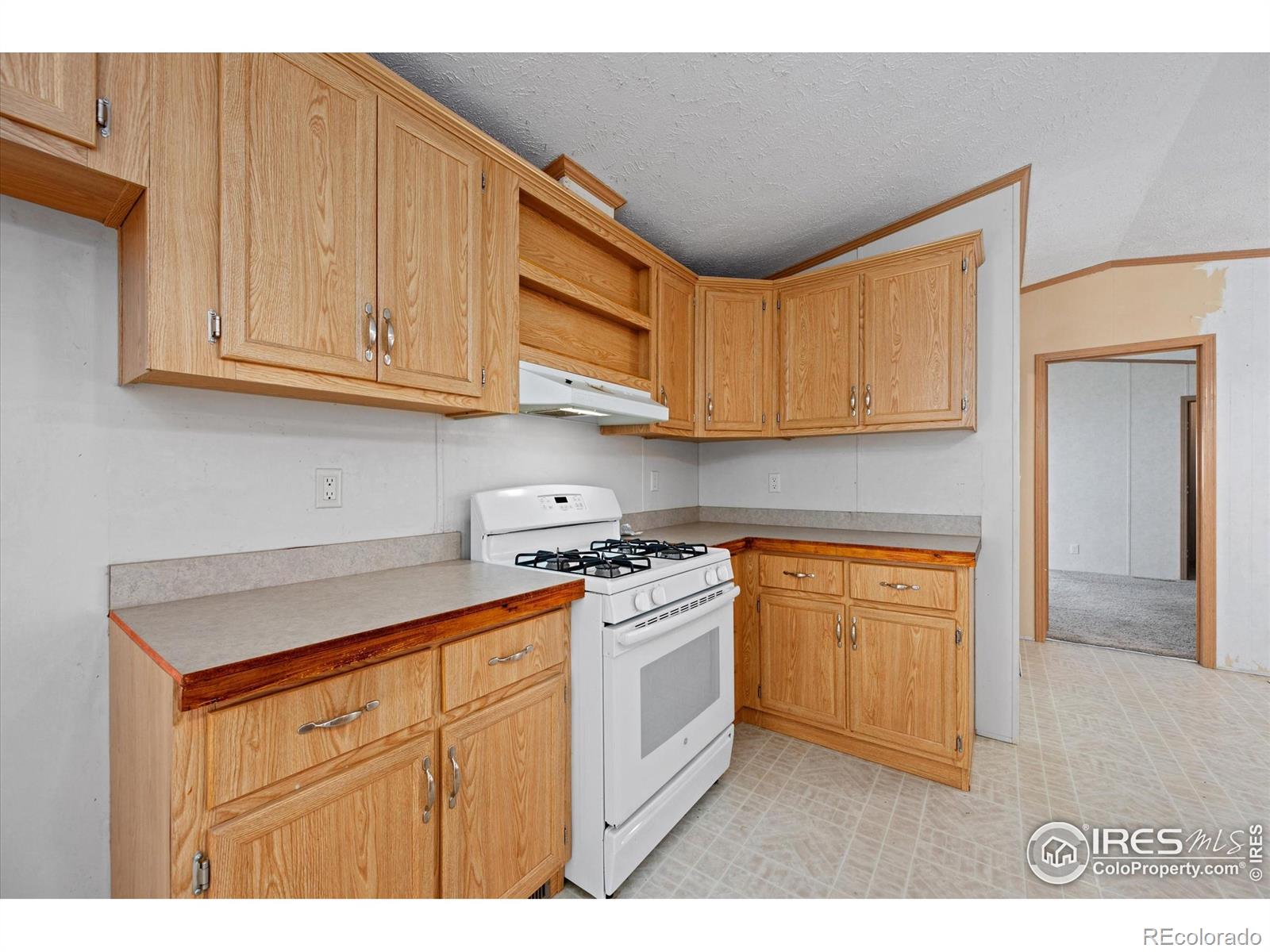 MLS Image #12 for 28444  county road dd ,snyder, Colorado