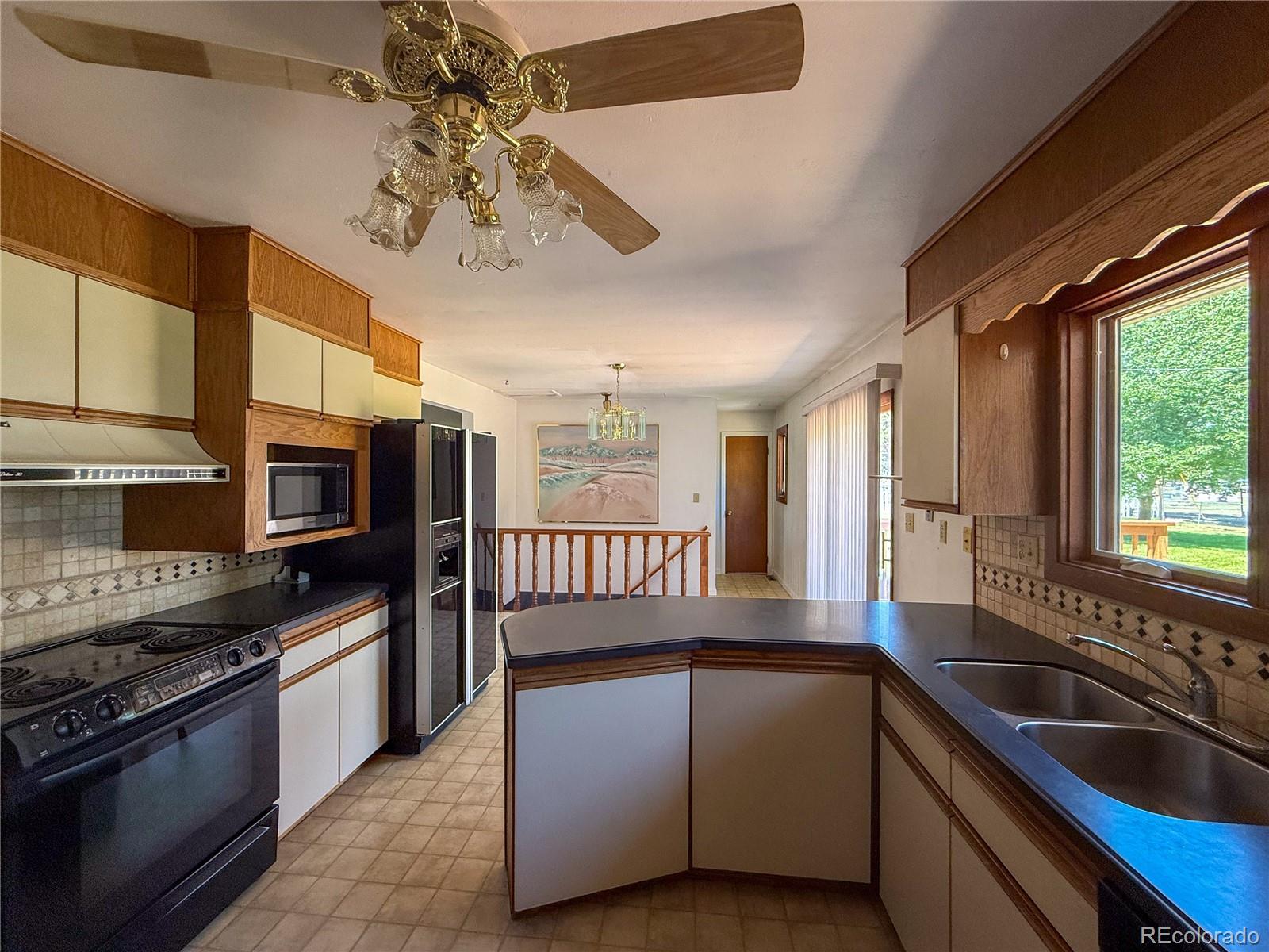 MLS Image #5 for 1300  elm street,burlington, Colorado