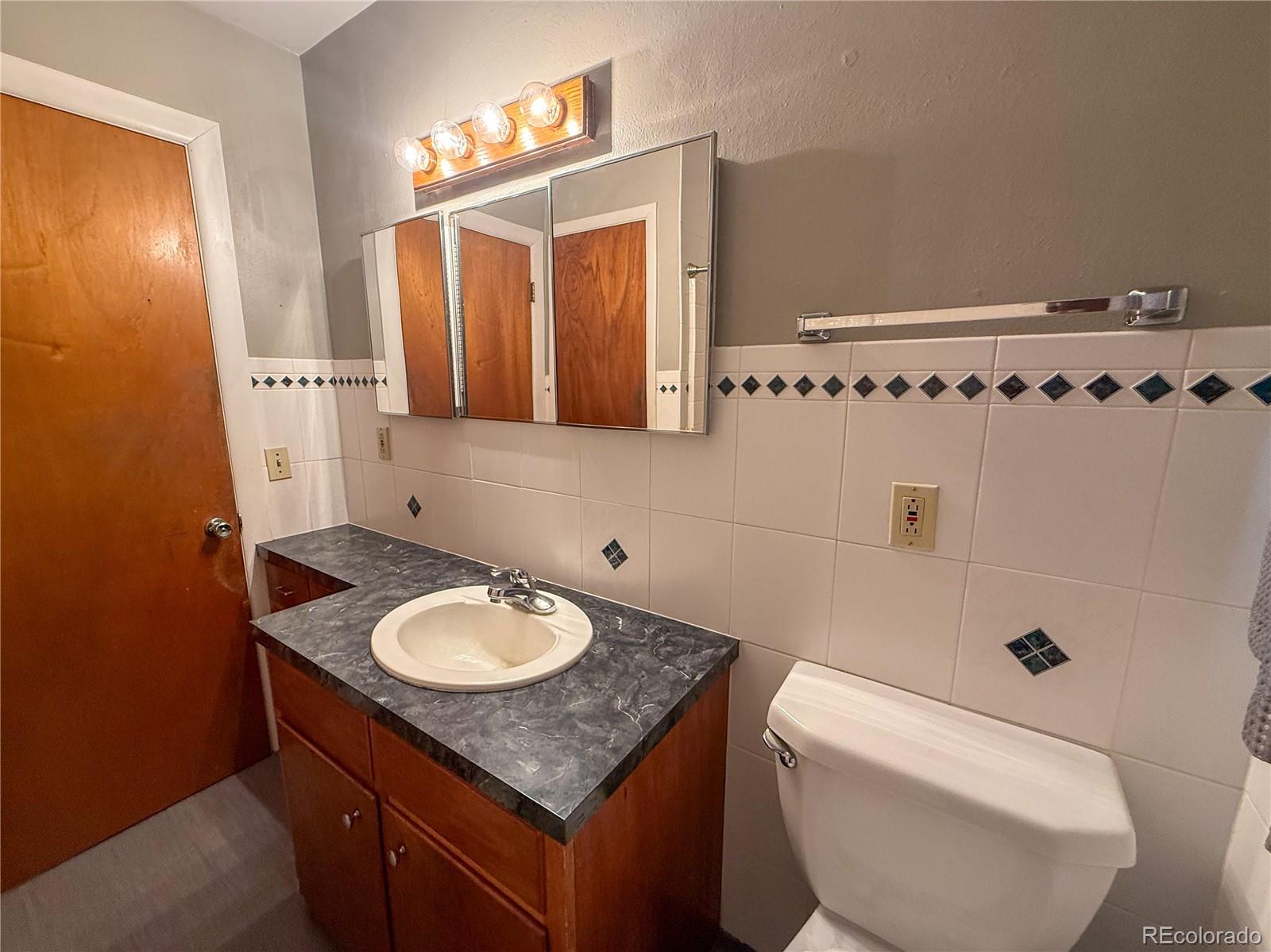 MLS Image #8 for 1300  elm street,burlington, Colorado
