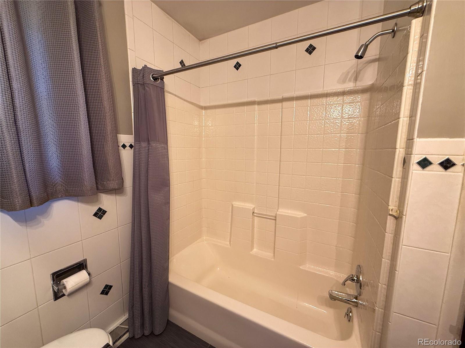 MLS Image #9 for 1300  elm street,burlington, Colorado