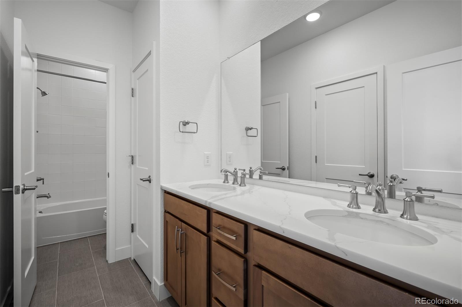 MLS Image #22 for 4574  peak crest view,colorado springs, Colorado