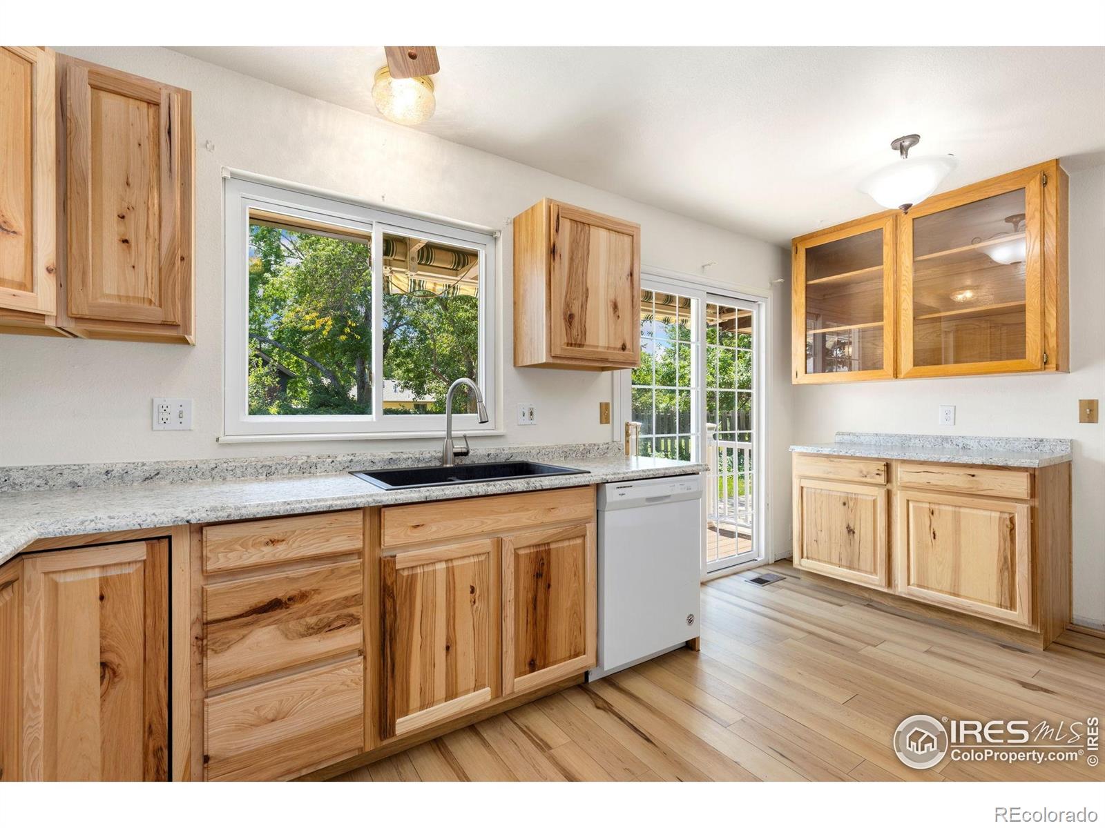 MLS Image #6 for 946 w willow street,louisville, Colorado