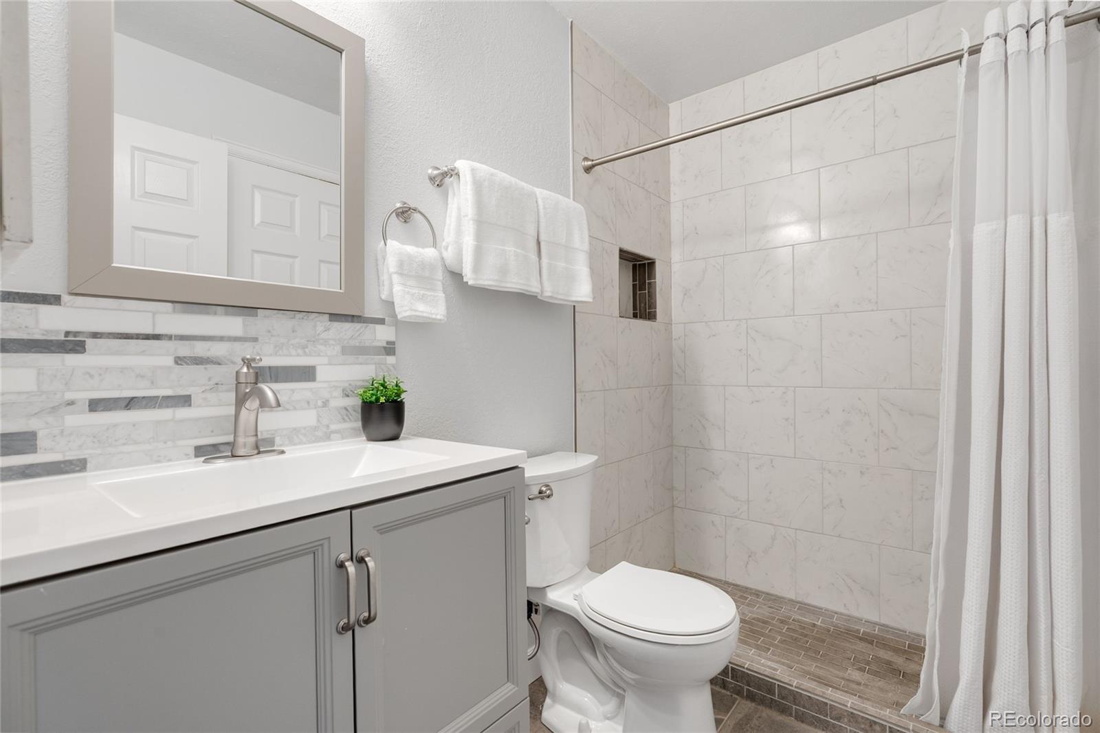 MLS Image #12 for 2063 s worchester way,aurora, Colorado
