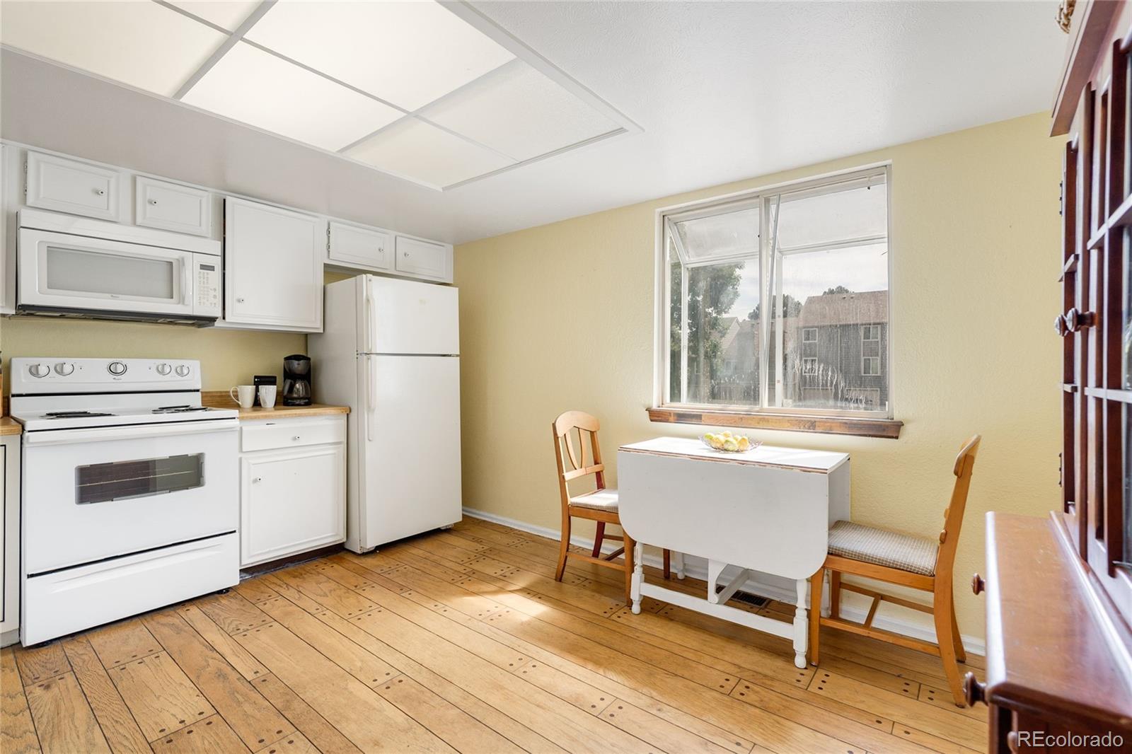 MLS Image #5 for 2063 s worchester way,aurora, Colorado