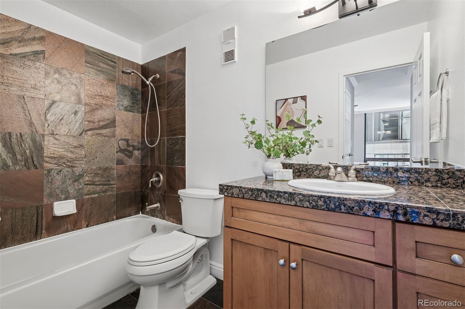 MLS Image #13 for 1625  larimer street,denver, Colorado