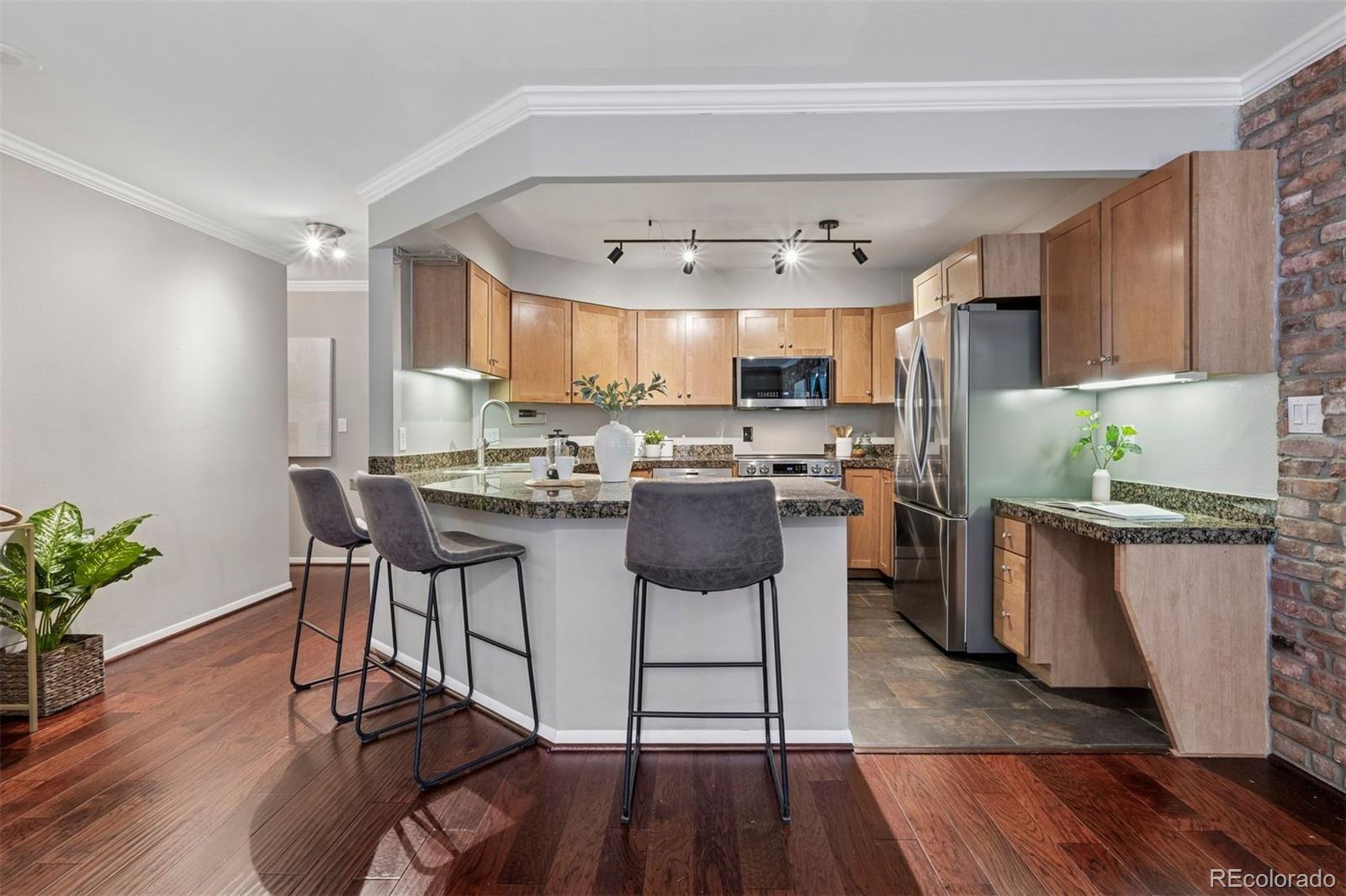 MLS Image #14 for 1625  larimer street,denver, Colorado
