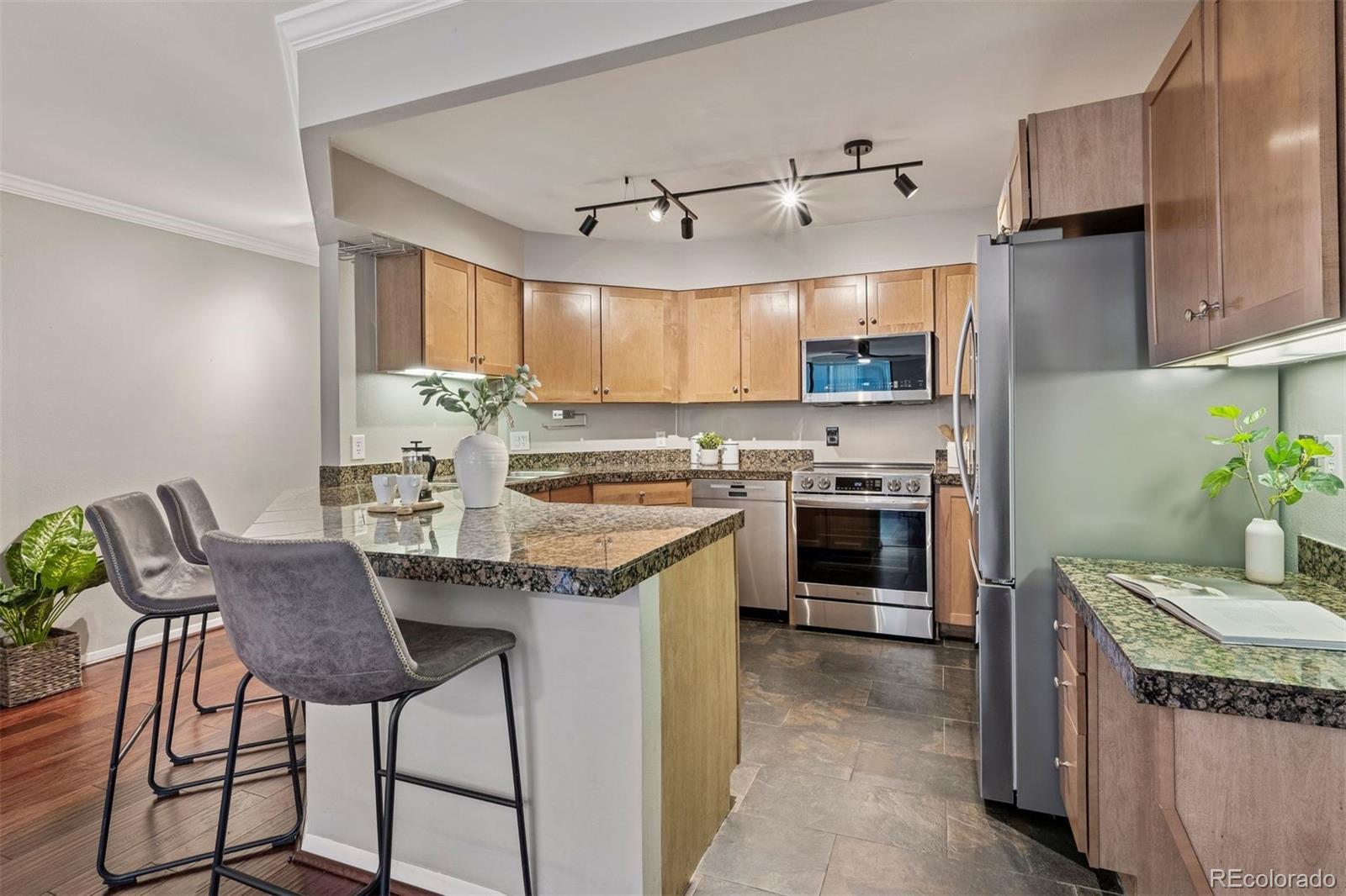 MLS Image #3 for 1625  larimer street,denver, Colorado
