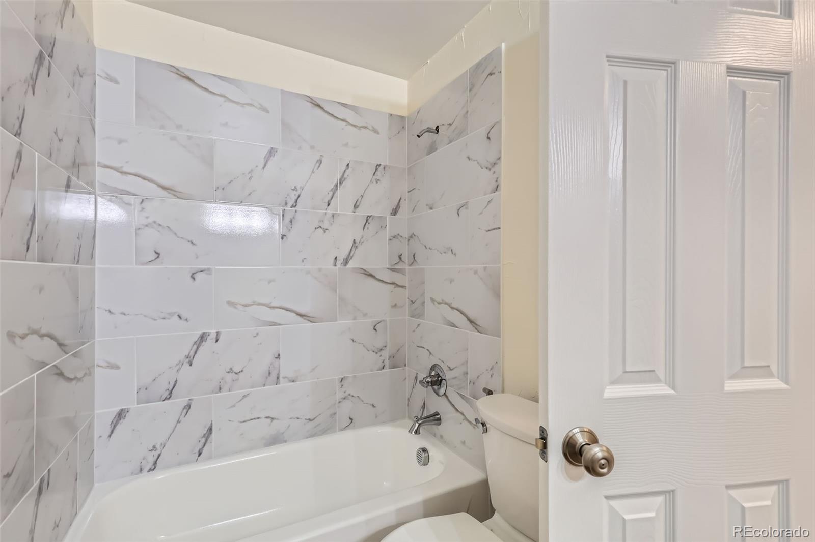 MLS Image #7 for 222  wright street 302,lakewood, Colorado