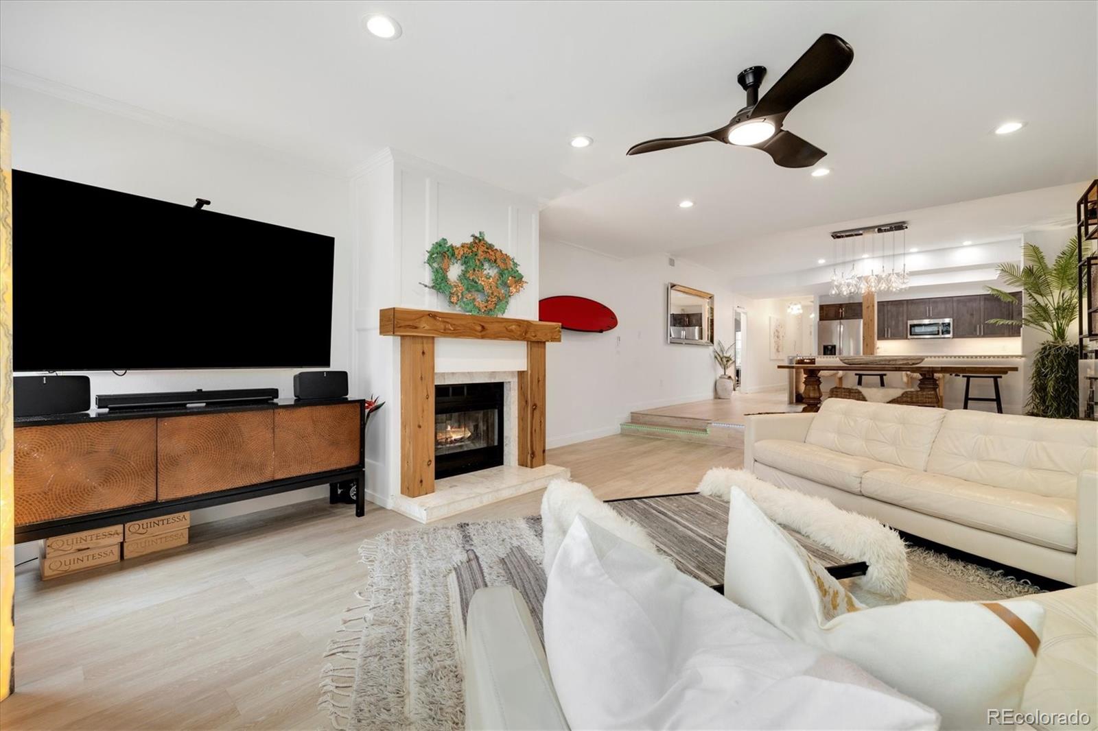 MLS Image #2 for 1512  larimer street 10,denver, Colorado