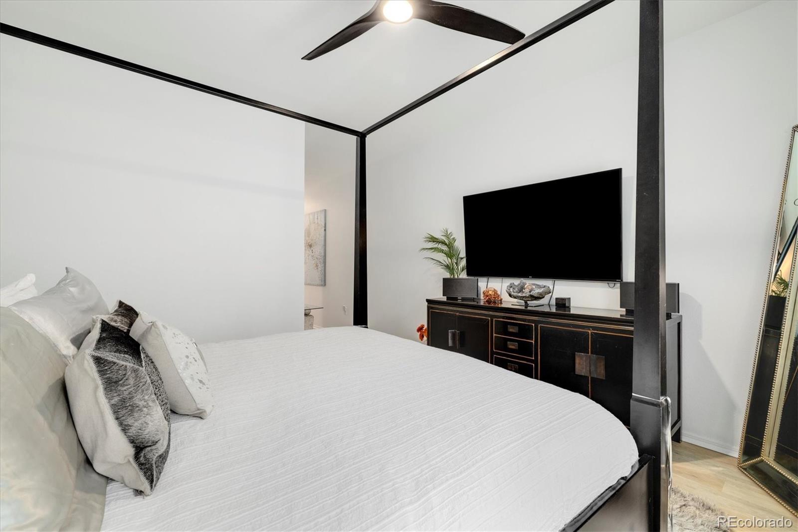 MLS Image #24 for 1512  larimer street 10,denver, Colorado