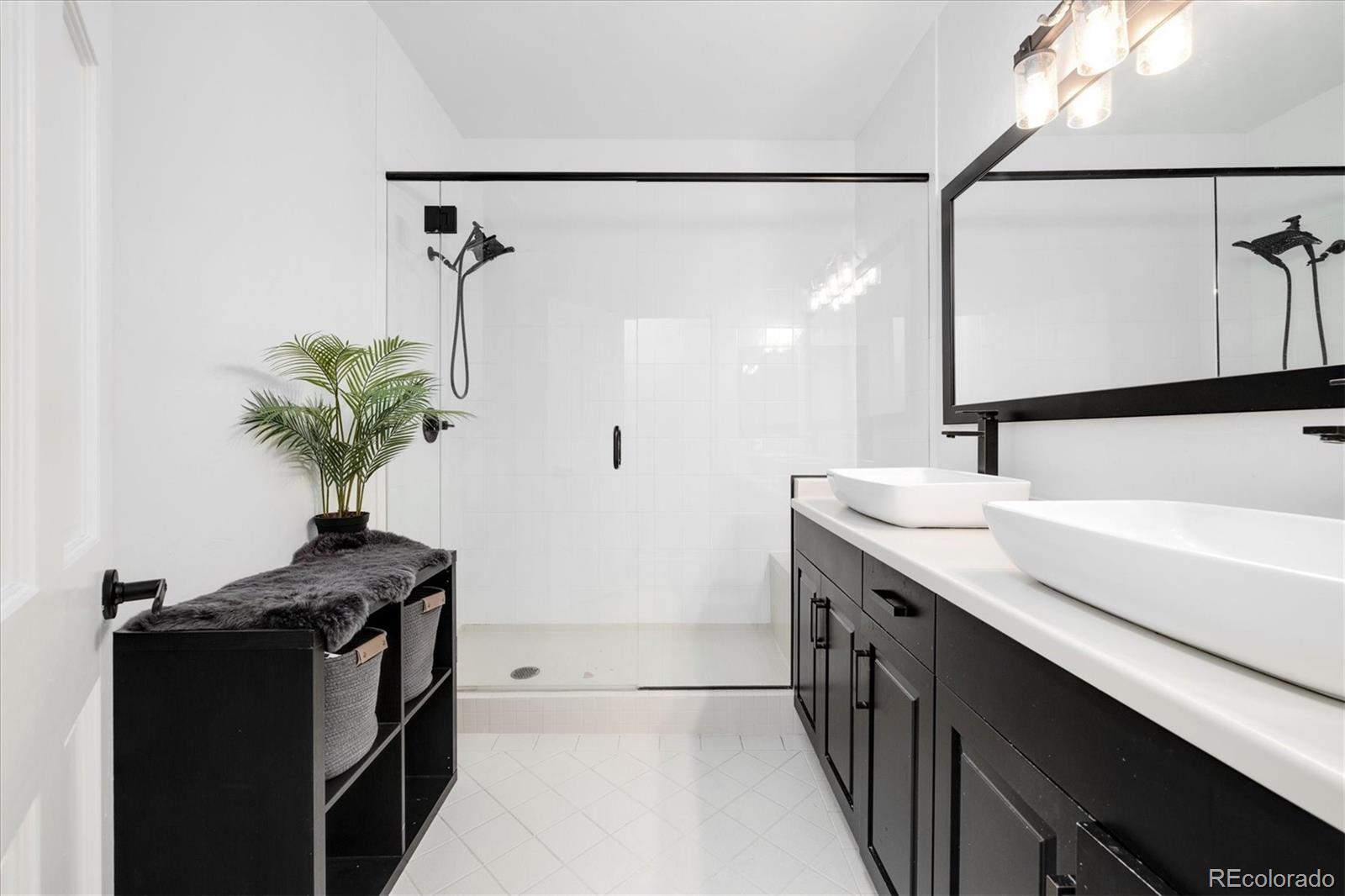 MLS Image #26 for 1512  larimer street 10,denver, Colorado