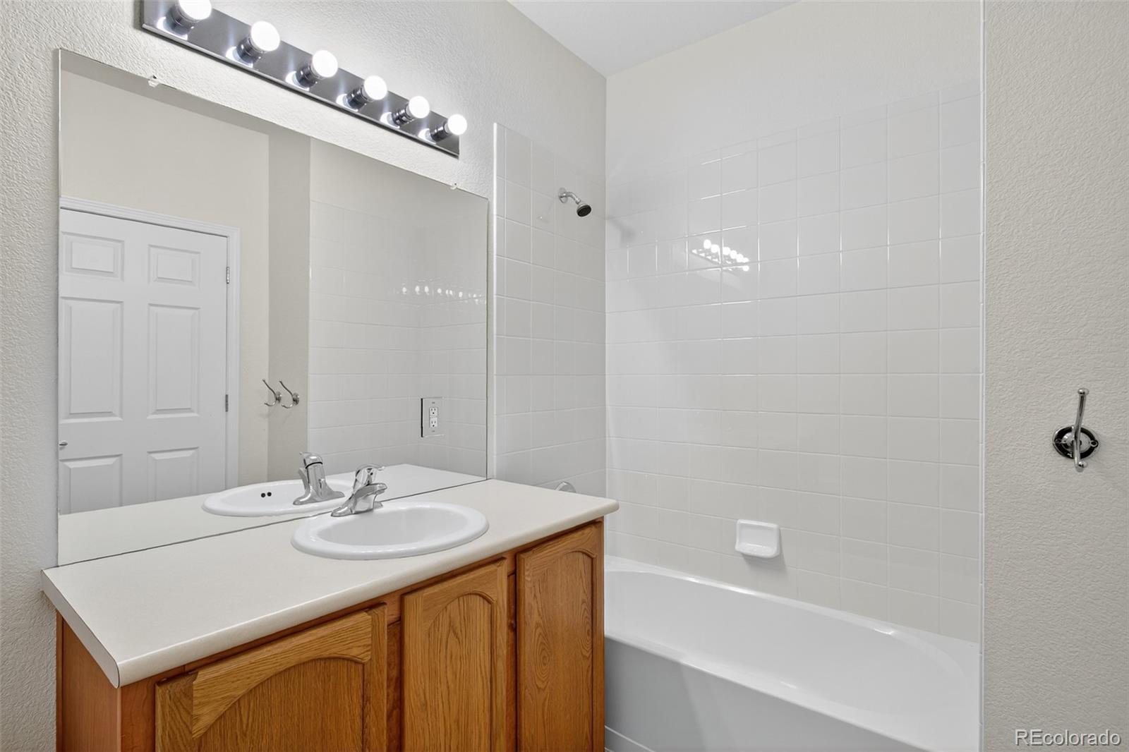 MLS Image #19 for 23401 e 5th drive 104,aurora, Colorado