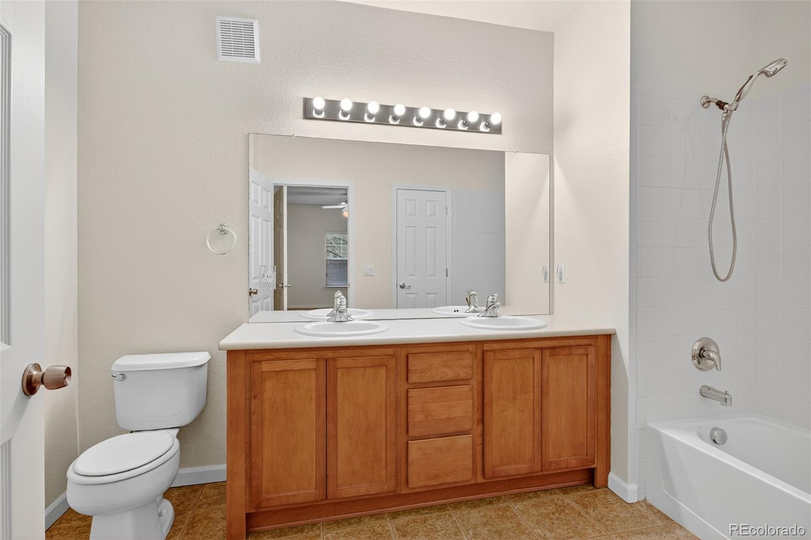 MLS Image #23 for 23401 e 5th drive 104,aurora, Colorado