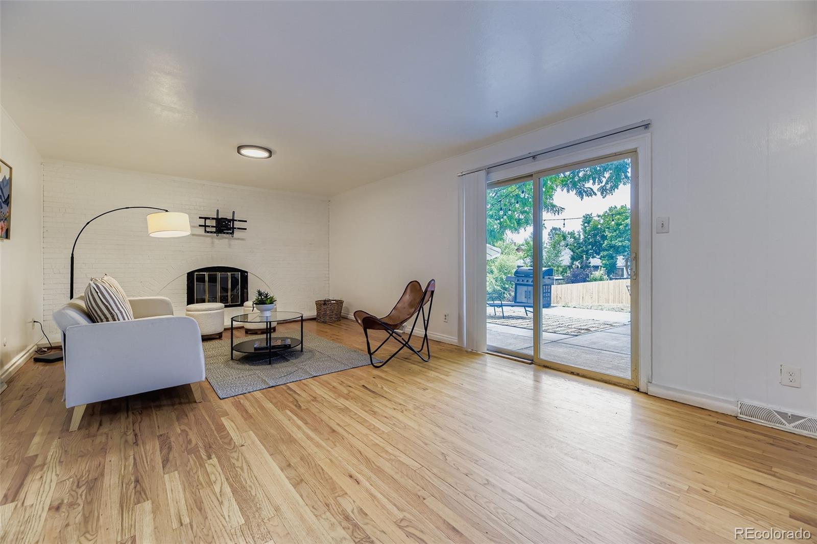 MLS Image #10 for 8150 e linvale place,denver, Colorado