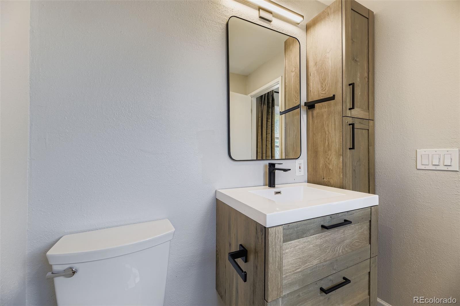 MLS Image #19 for 8150 e linvale place,denver, Colorado