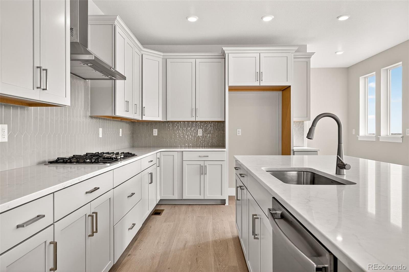 MLS Image #9 for 16300 w 92nd circle,arvada, Colorado