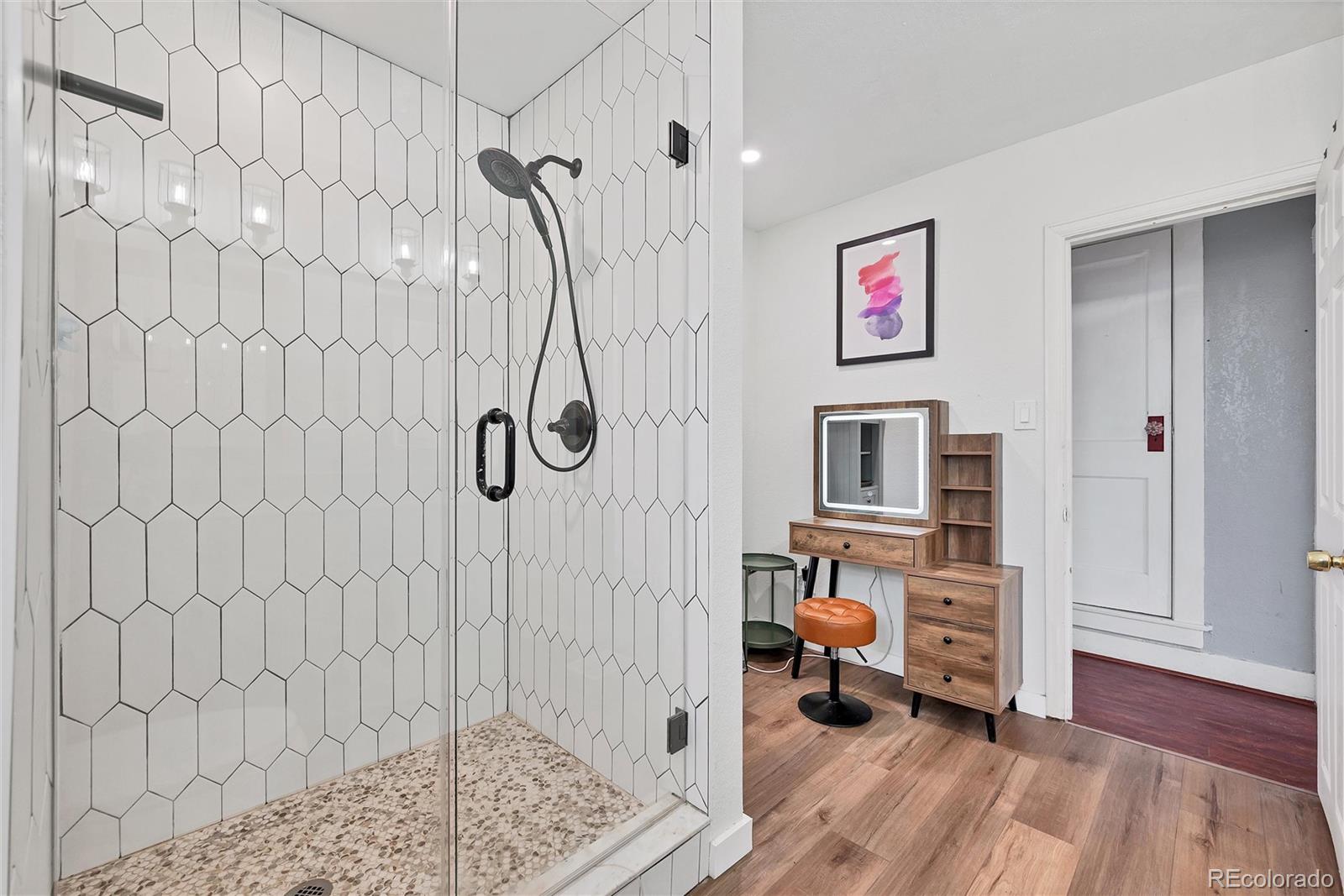 MLS Image #12 for 512 s perry street,denver, Colorado