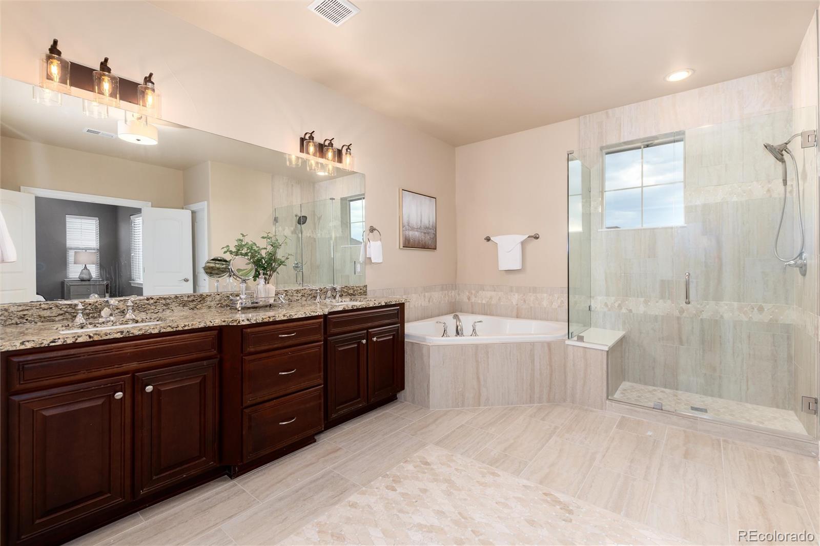 MLS Image #10 for 10703  braesheather court,highlands ranch, Colorado