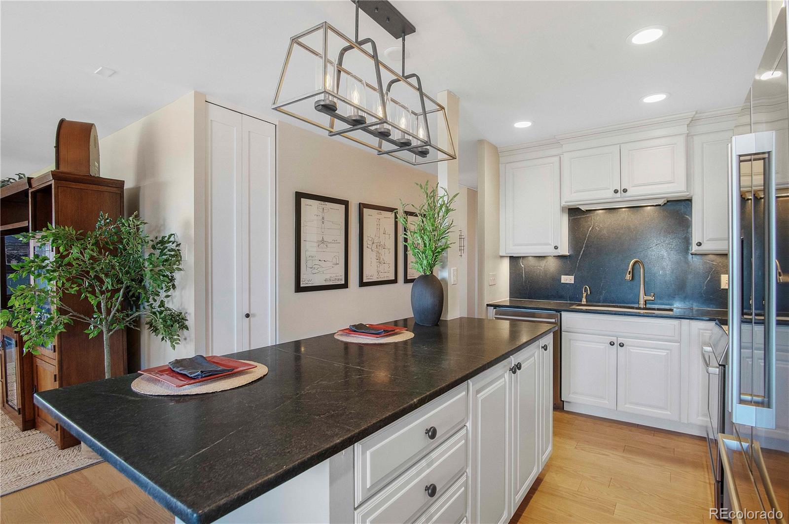 MLS Image #10 for 4570 e yale ave avenue 1004,denver, Colorado