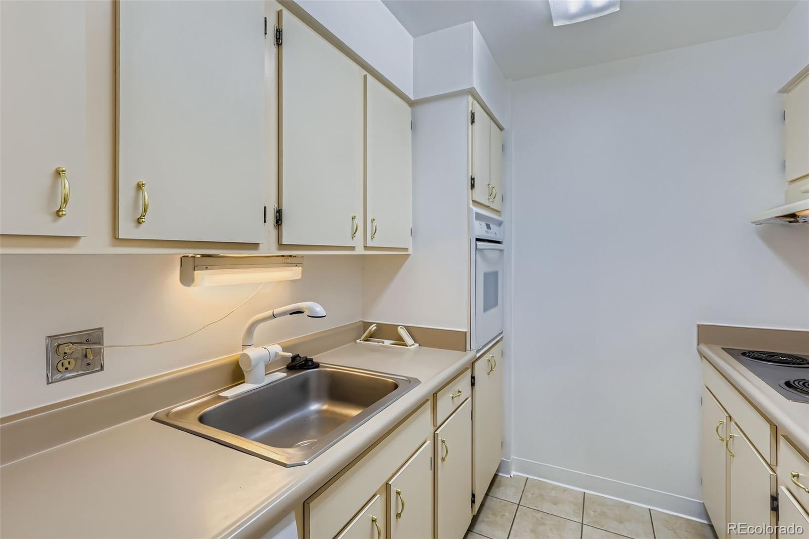 MLS Image #7 for 955  eudora street 204e,denver, Colorado