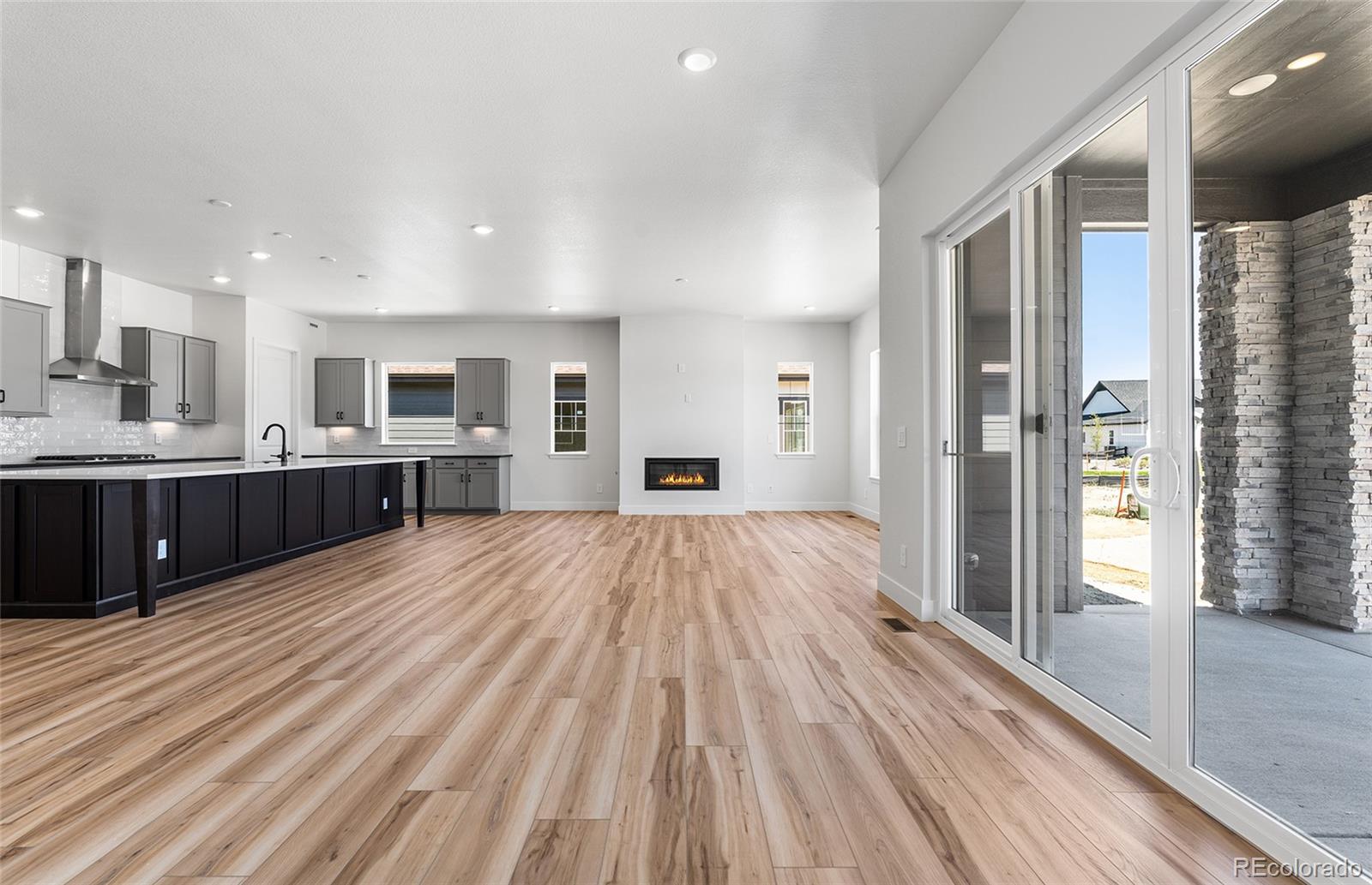 MLS Image #3 for 8844 s quemoy court,aurora, Colorado